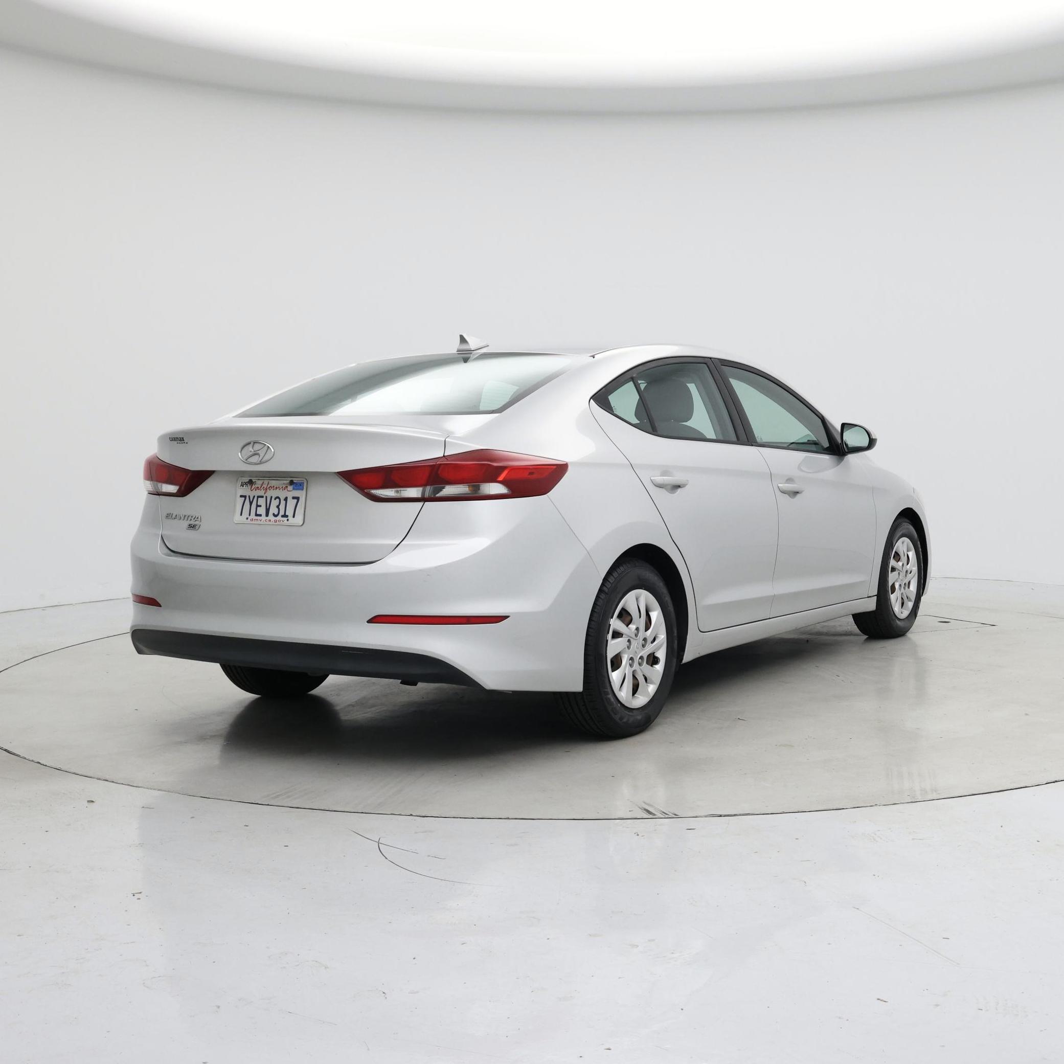 Thumbnail: 2017 Hyundai Elantra - 8