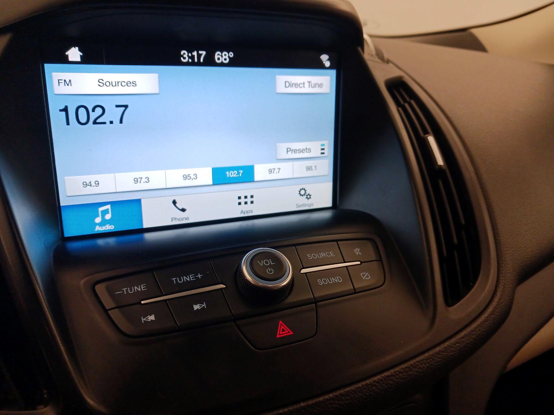 Thumbnail: 2019 Ford Escape - 15
