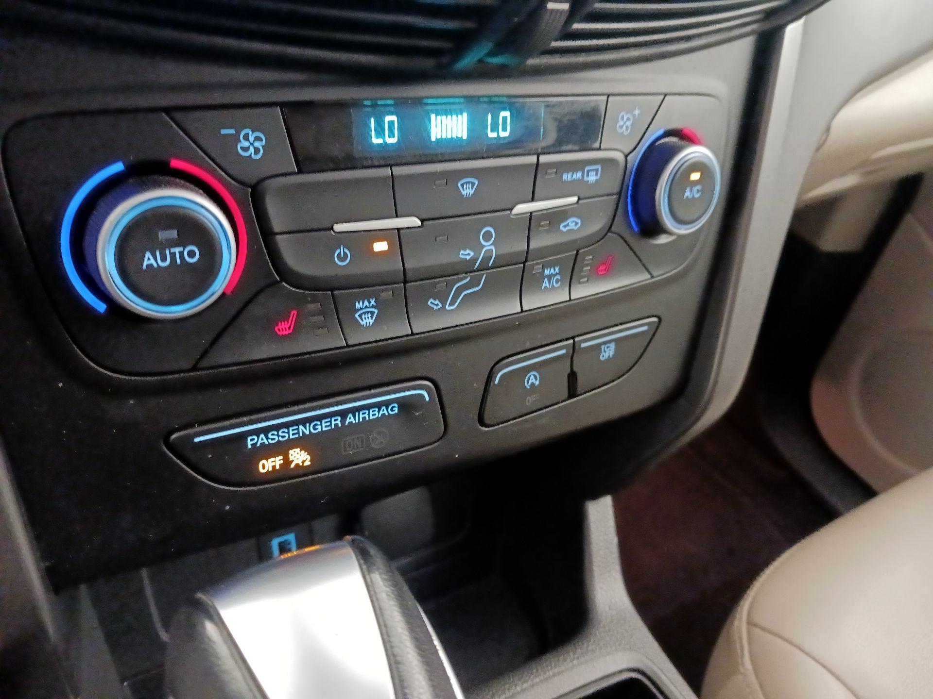 Thumbnail: 2019 Ford Escape - 16