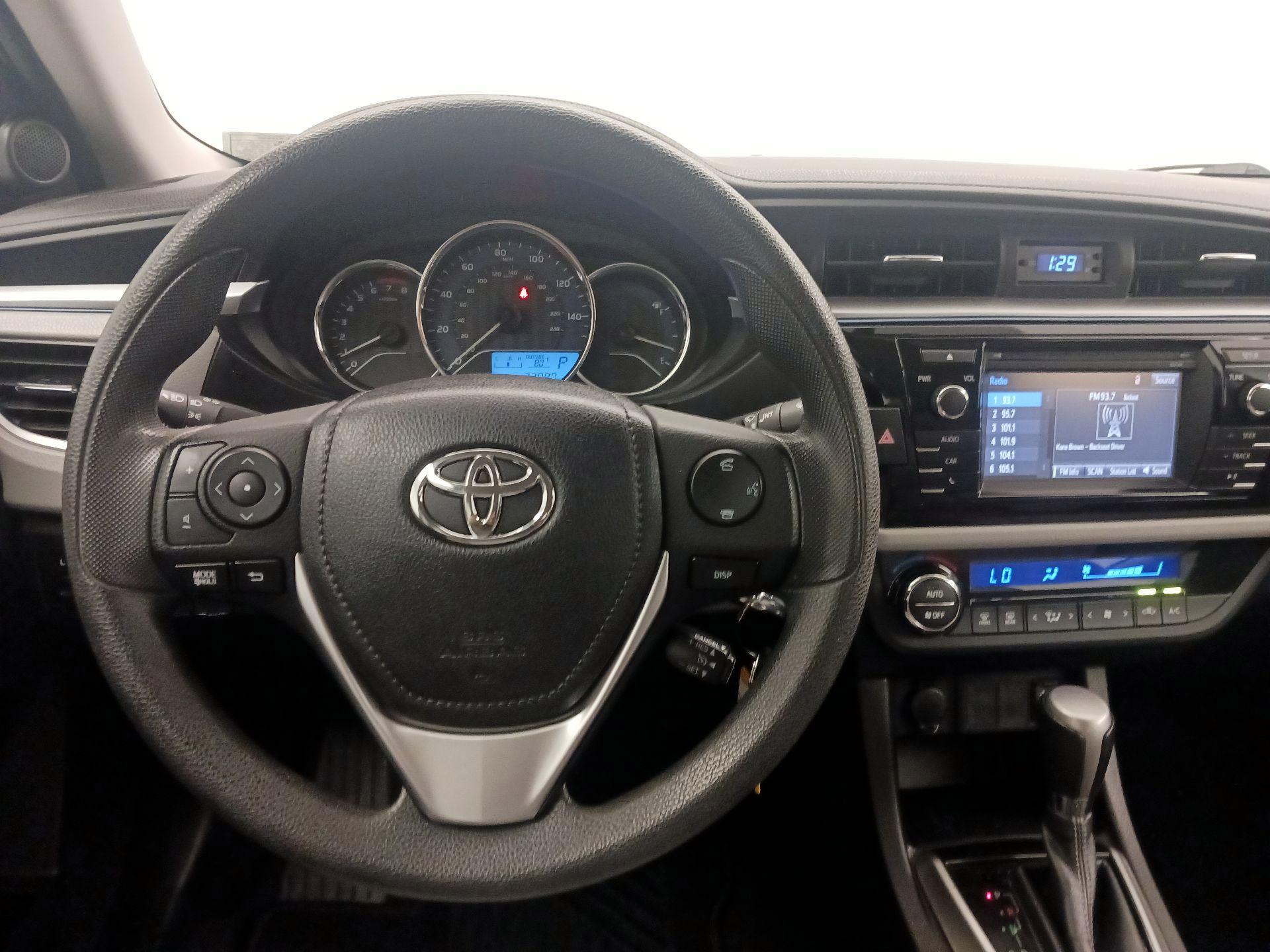 Thumbnail: 2015 Toyota Corolla - 10
