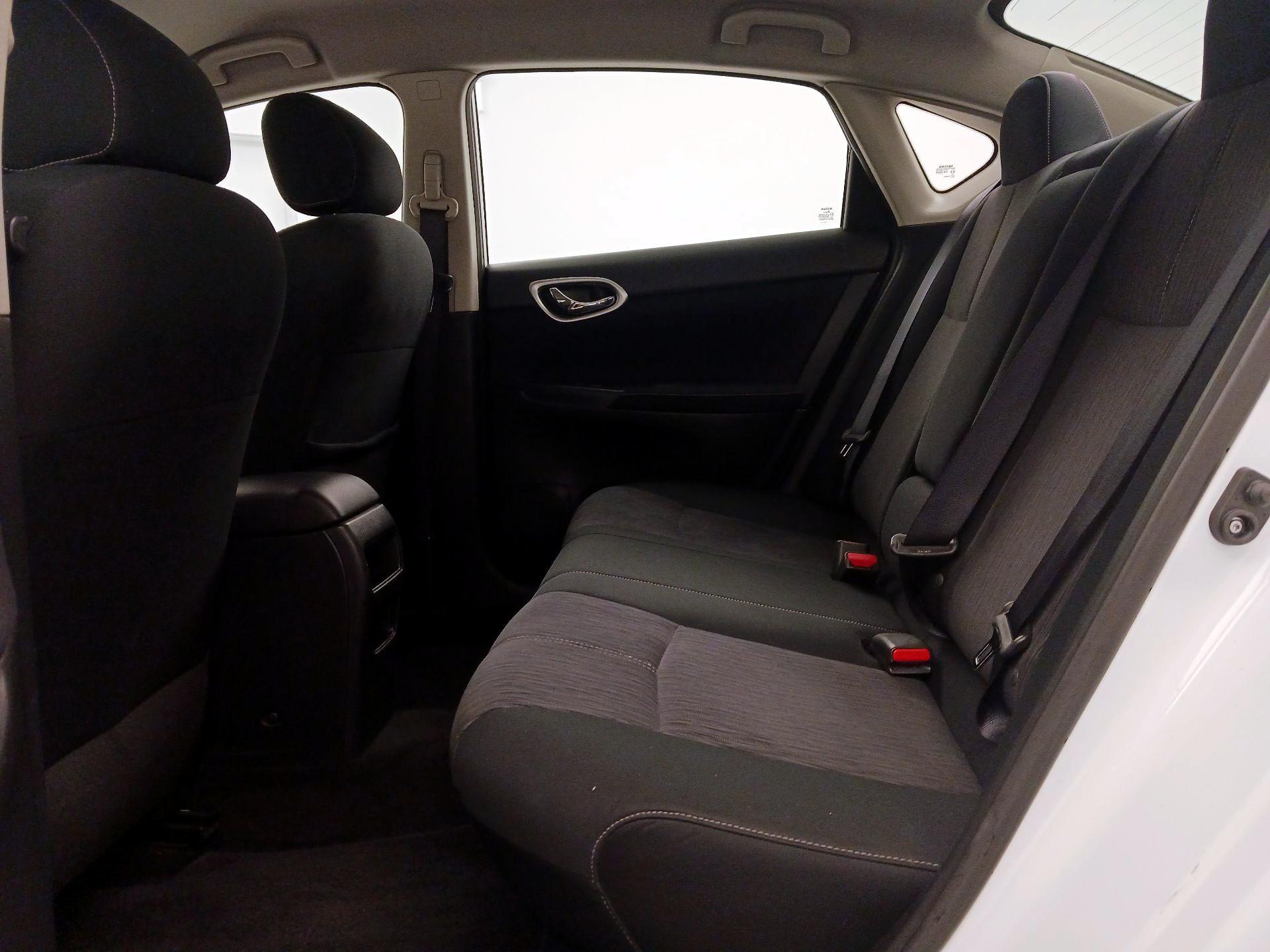 Thumbnail: 2014 Nissan Sentra - 17