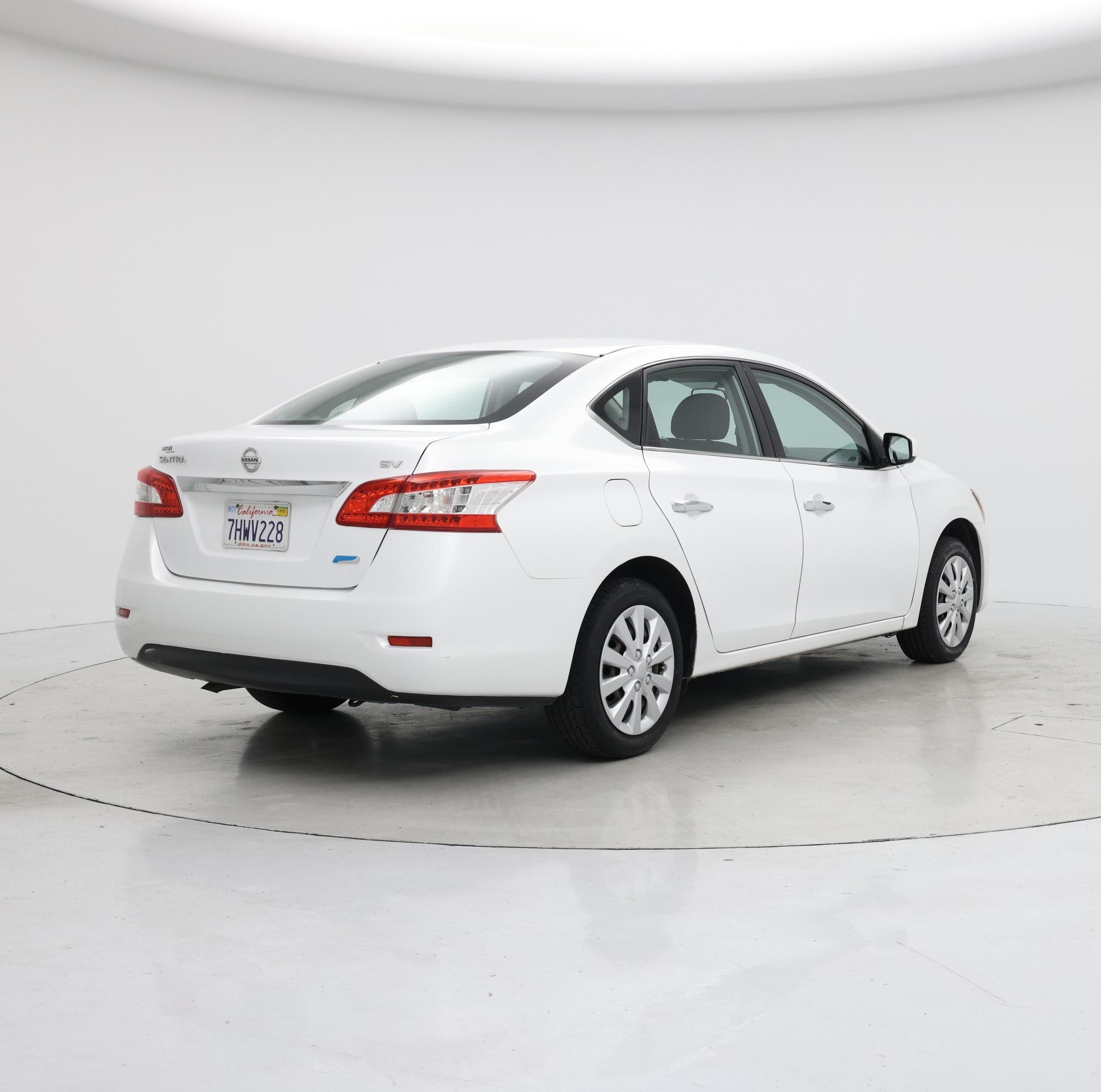 Thumbnail: 2014 Nissan Sentra - 8