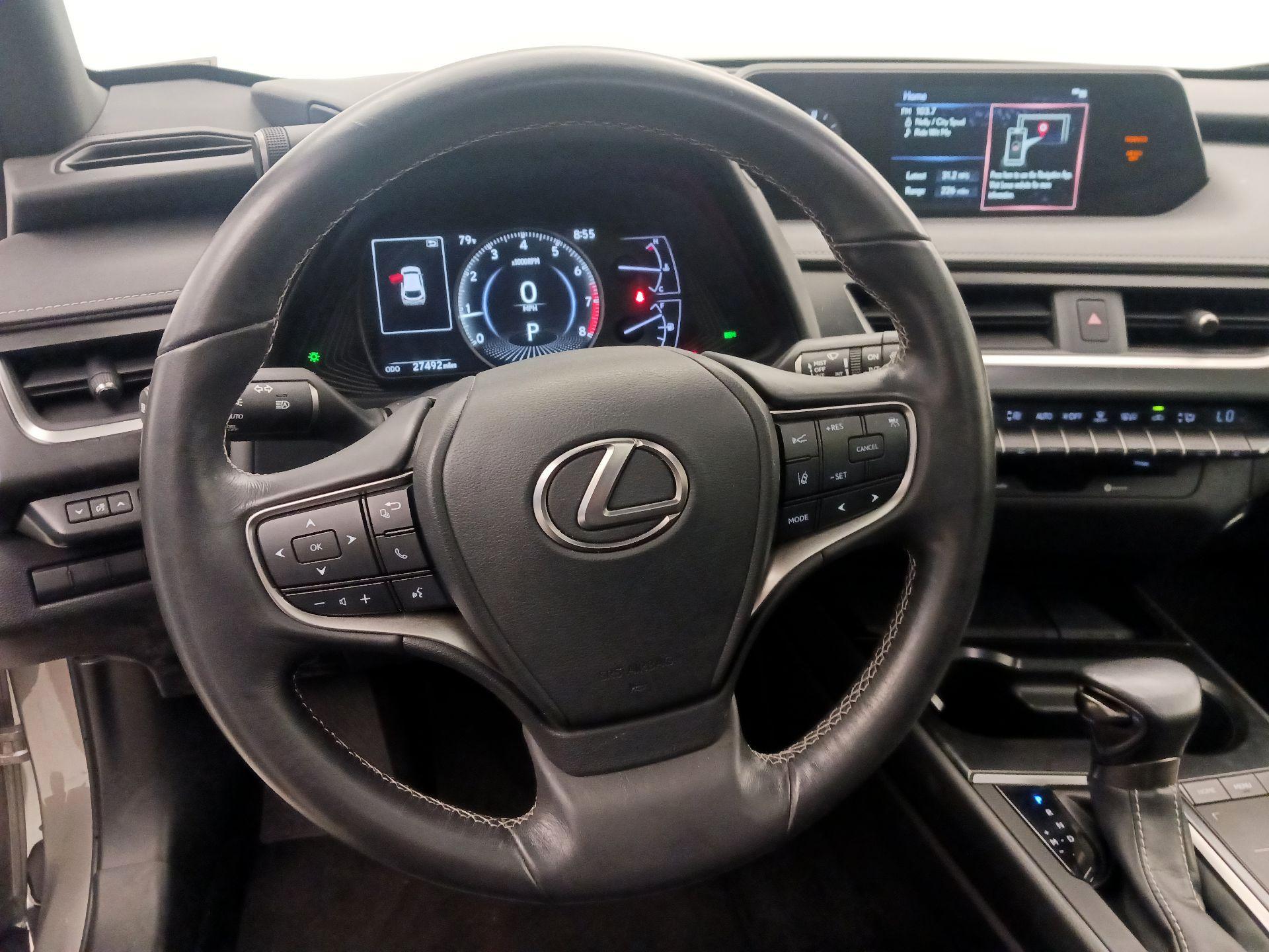 Thumbnail: 2019 Lexus UX - 10