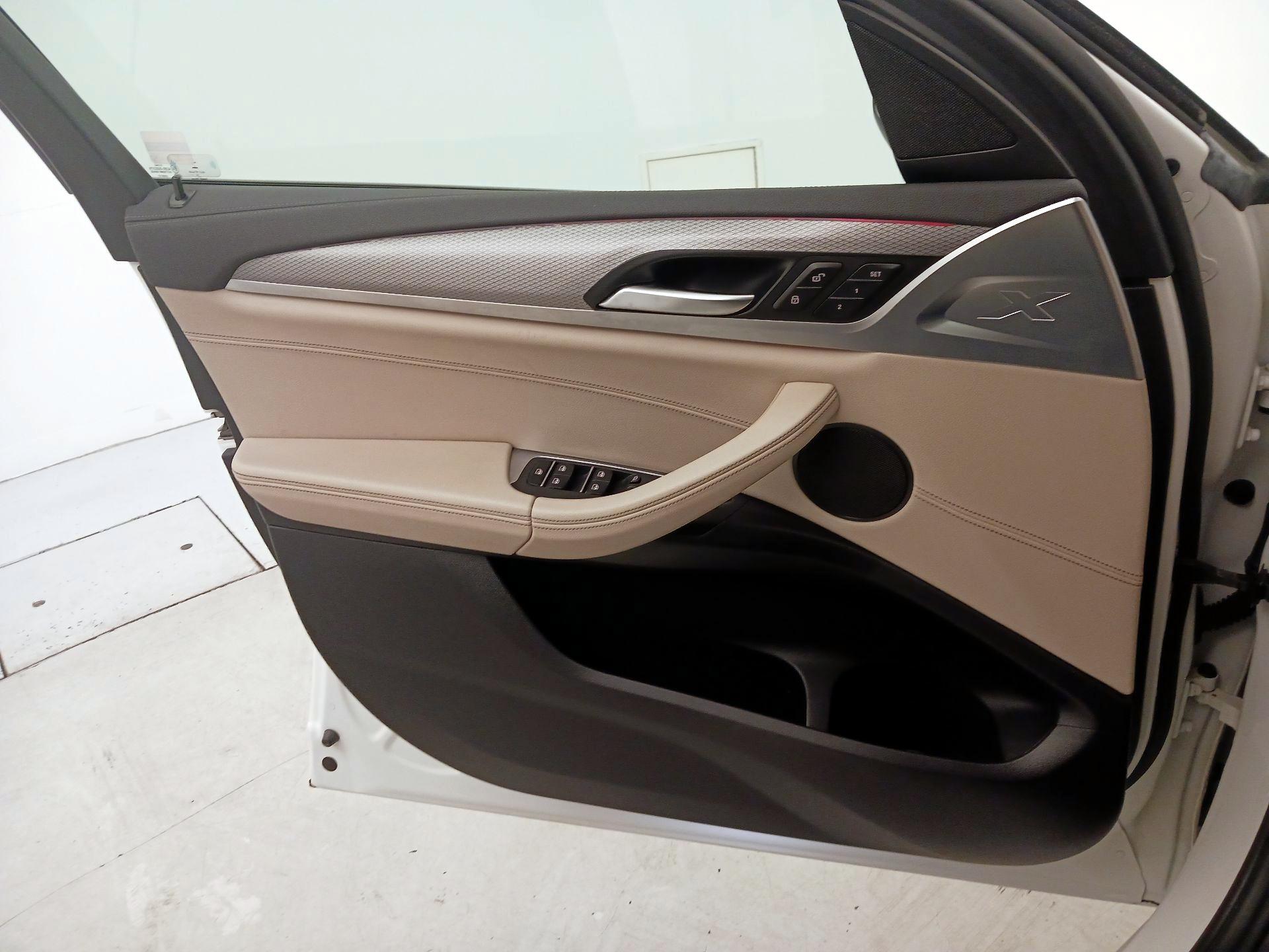 Thumbnail: 2019 BMW X4 - 12