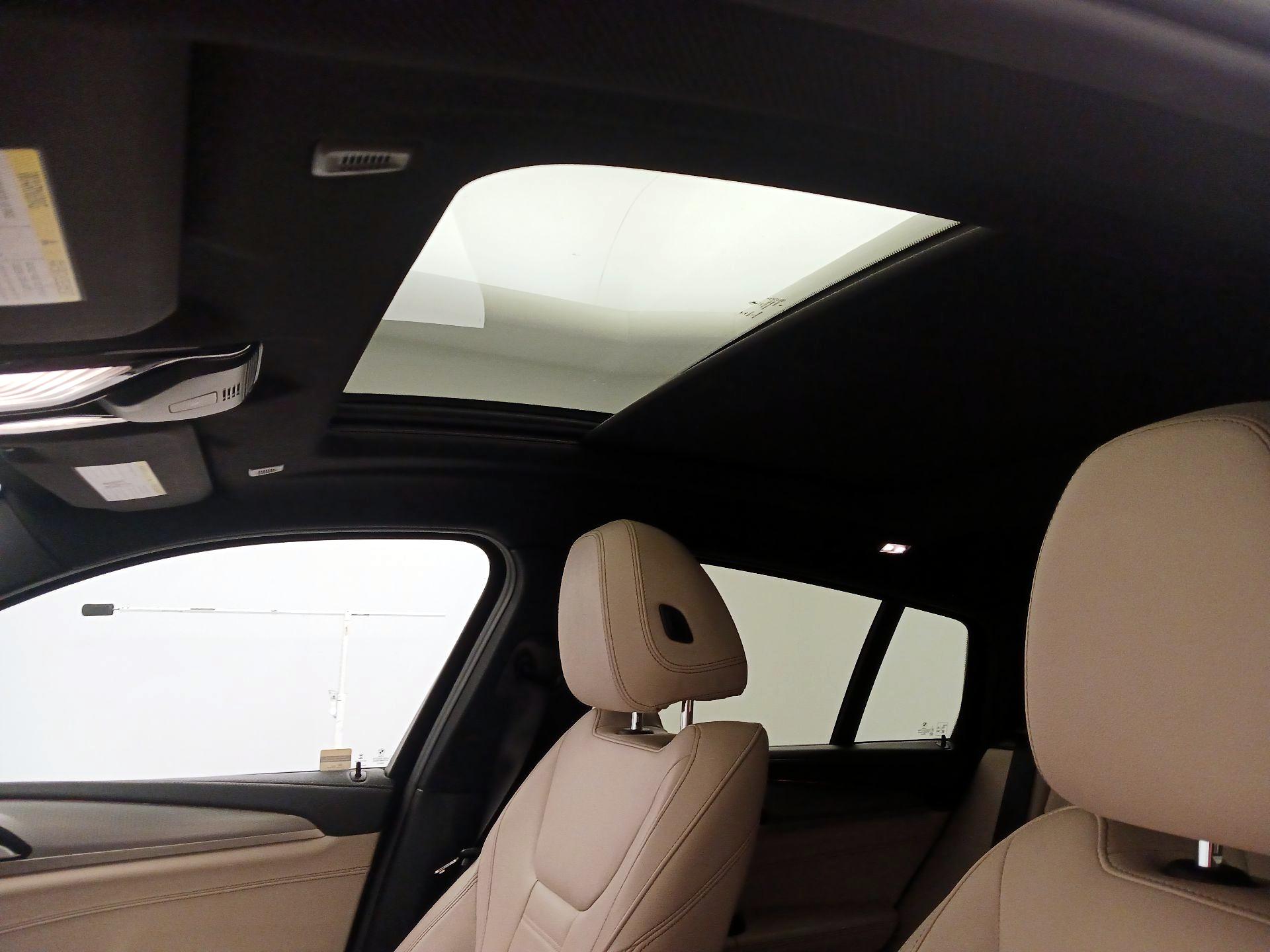 Thumbnail: 2019 BMW X4 - 19