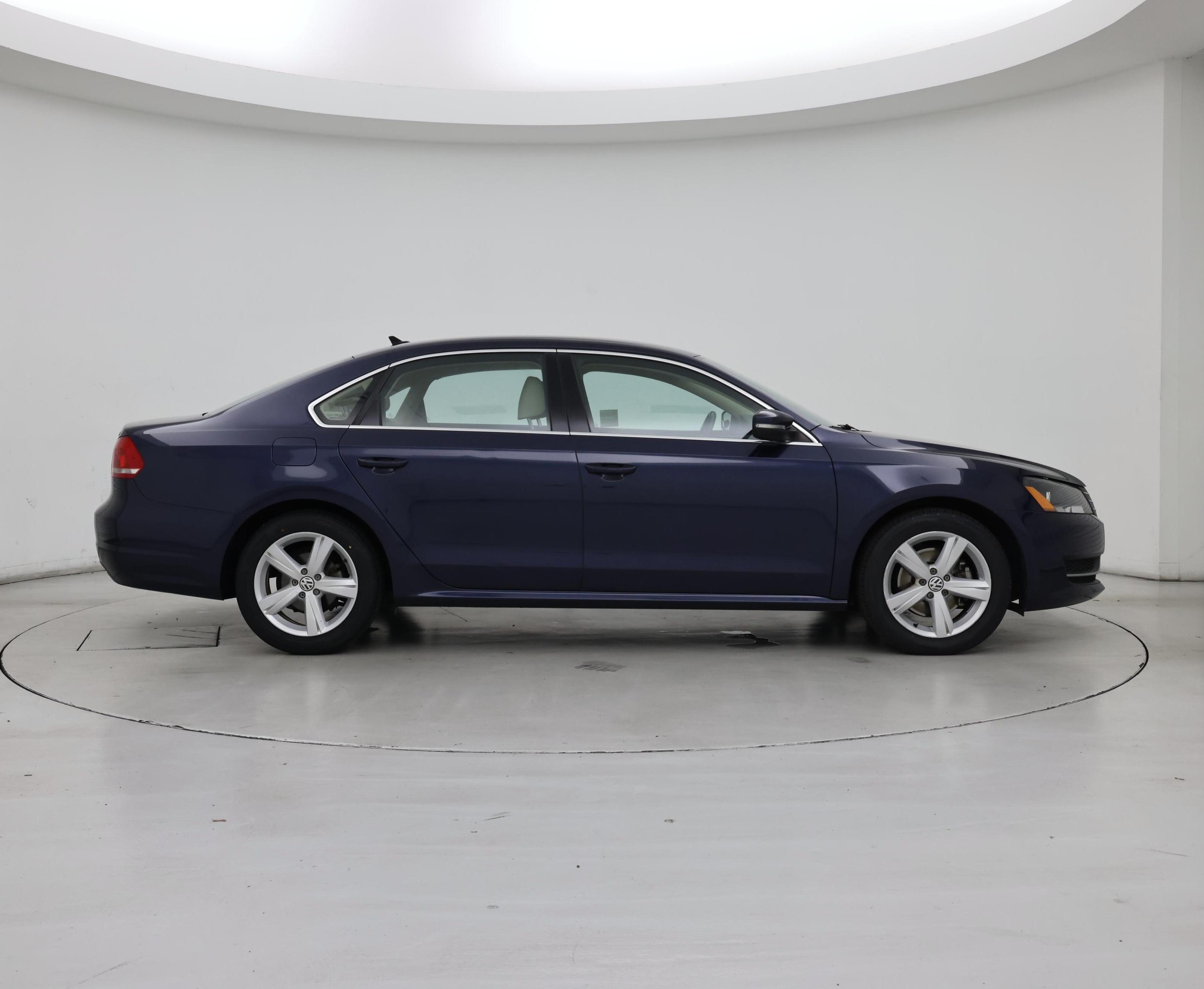 Thumbnail: 2015 Volkswagen Passat - 7