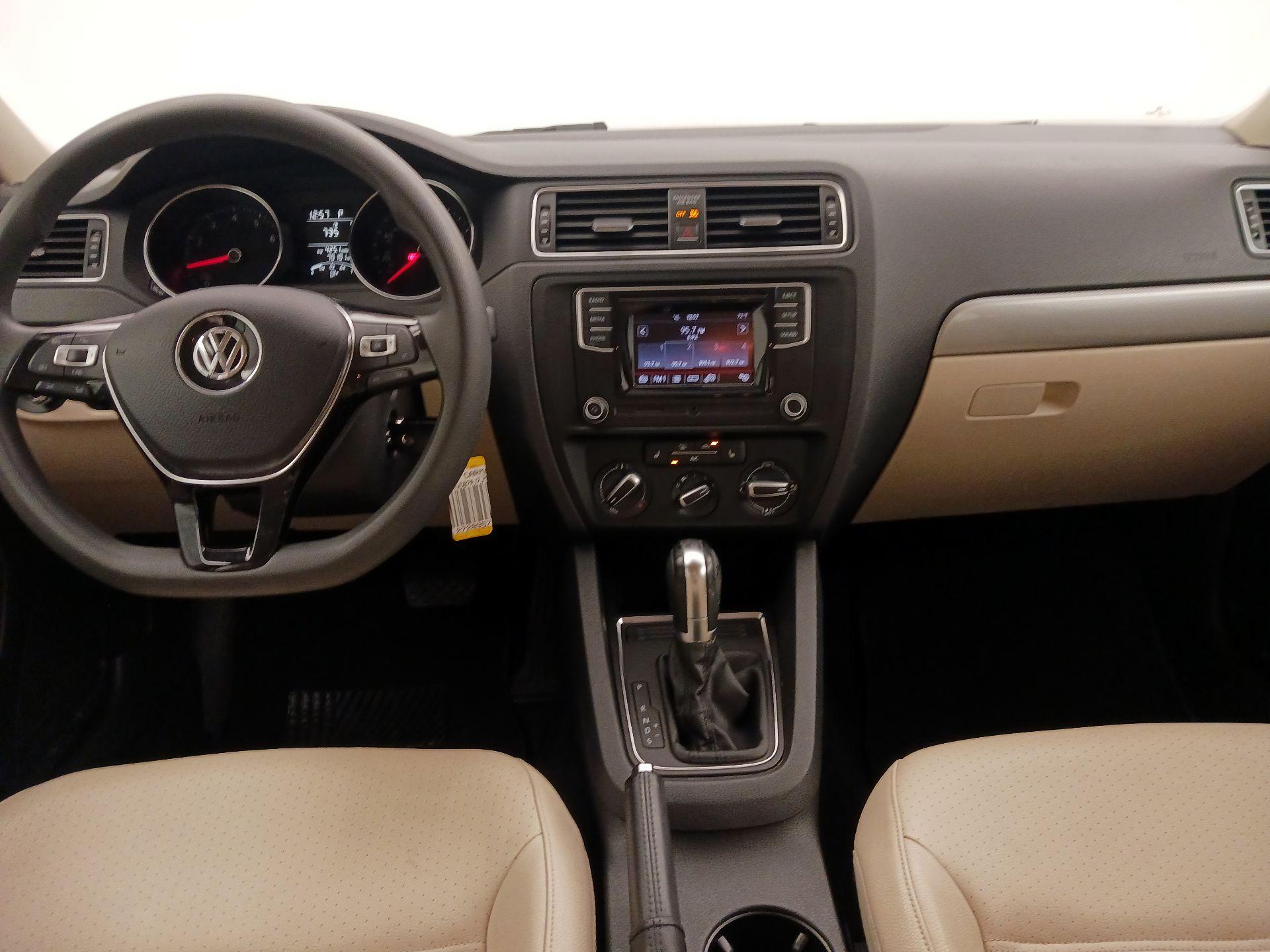 Thumbnail: 2018 Volkswagen Jetta - 9