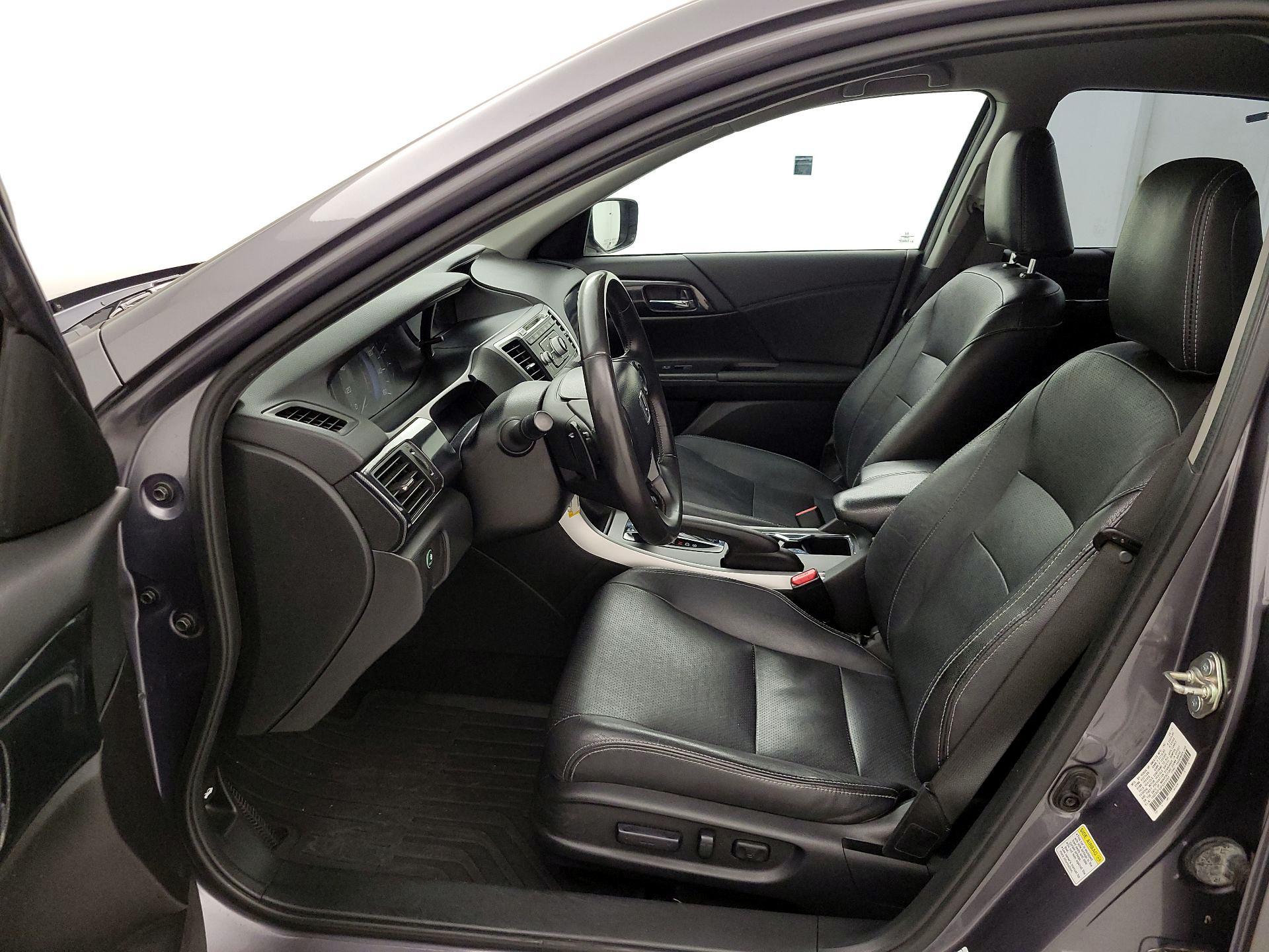 Thumbnail: 2015 Honda Accord - 11