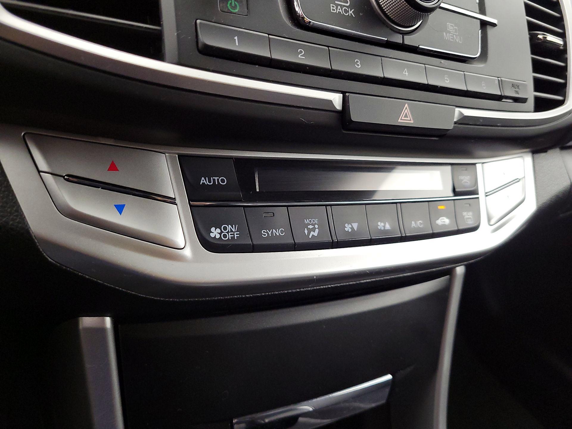 Thumbnail: 2015 Honda Accord - 16