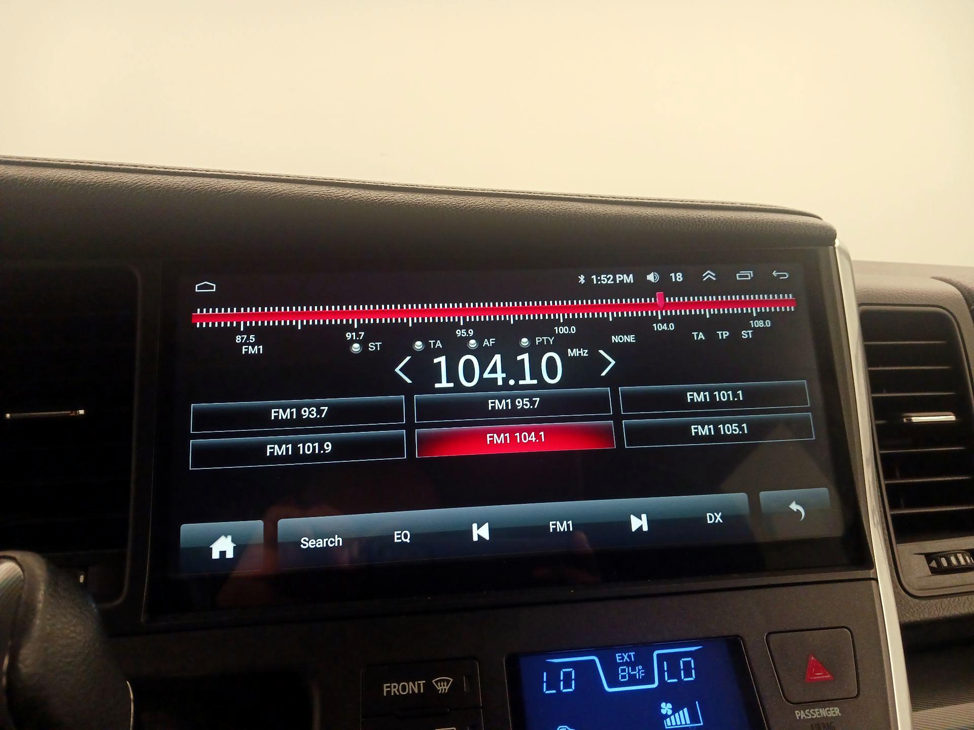 Thumbnail: 2015 Toyota Sienna - 15