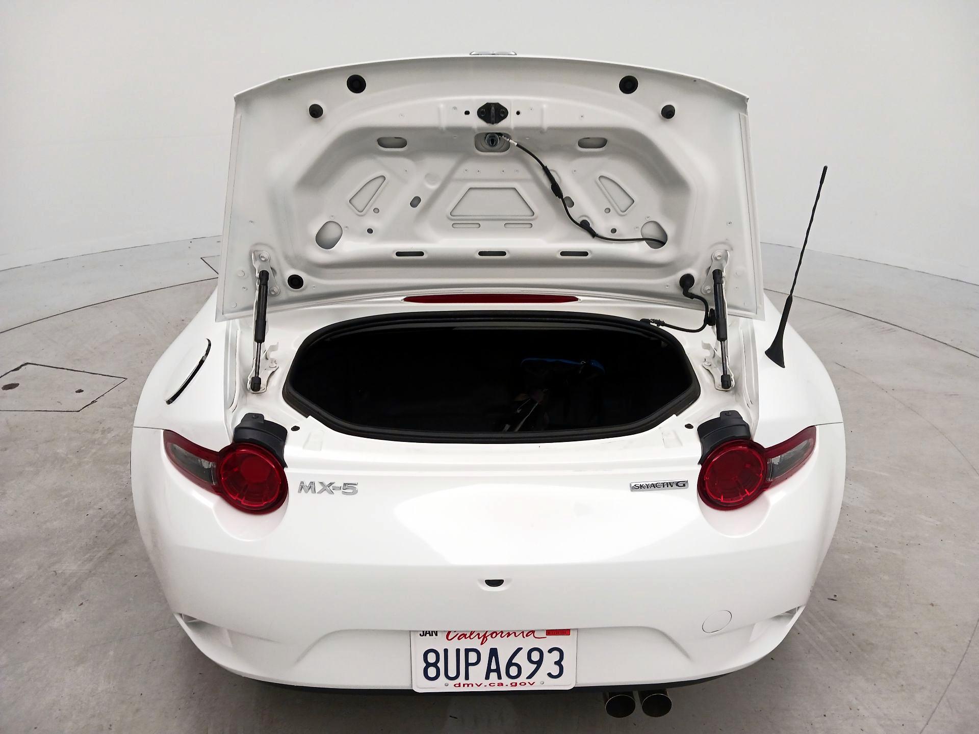 Thumbnail: 2020 Mazda MX-5 Miata - 19