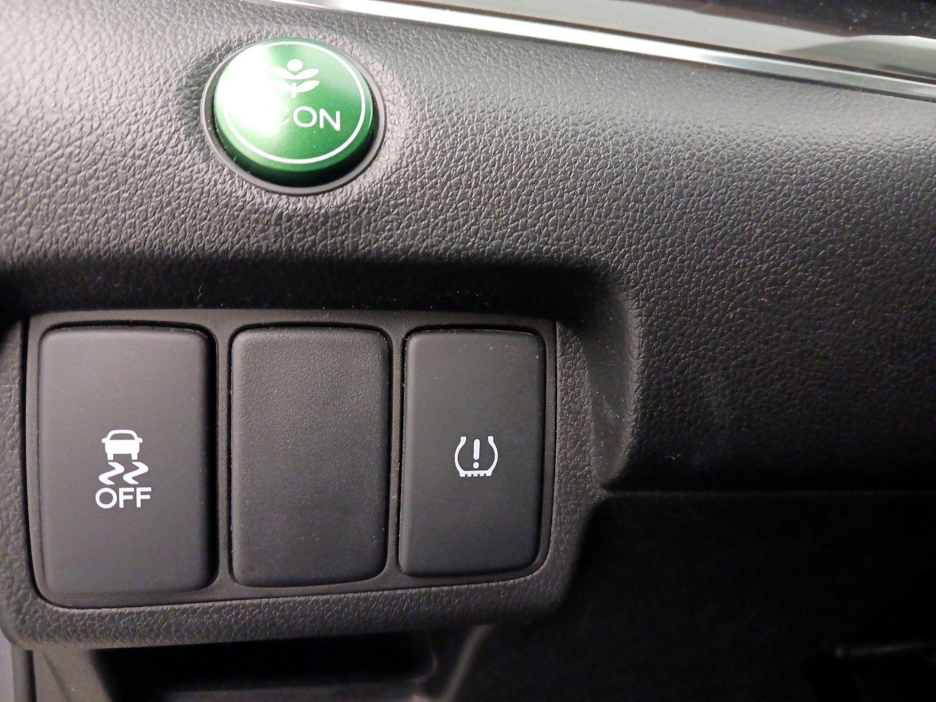 Thumbnail: 2016 Honda CR-V - 13