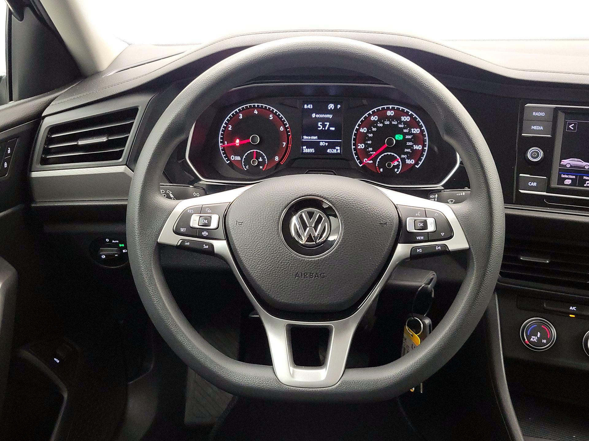 Thumbnail: 2019 Volkswagen Jetta - 10