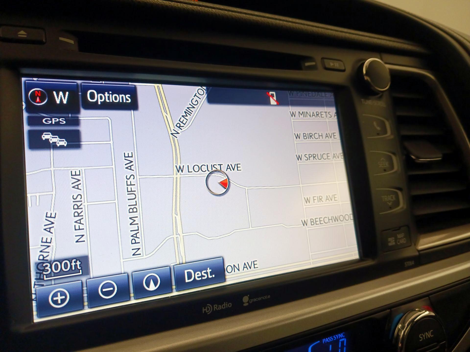 Thumbnail: 2014 Toyota Highlander - 14