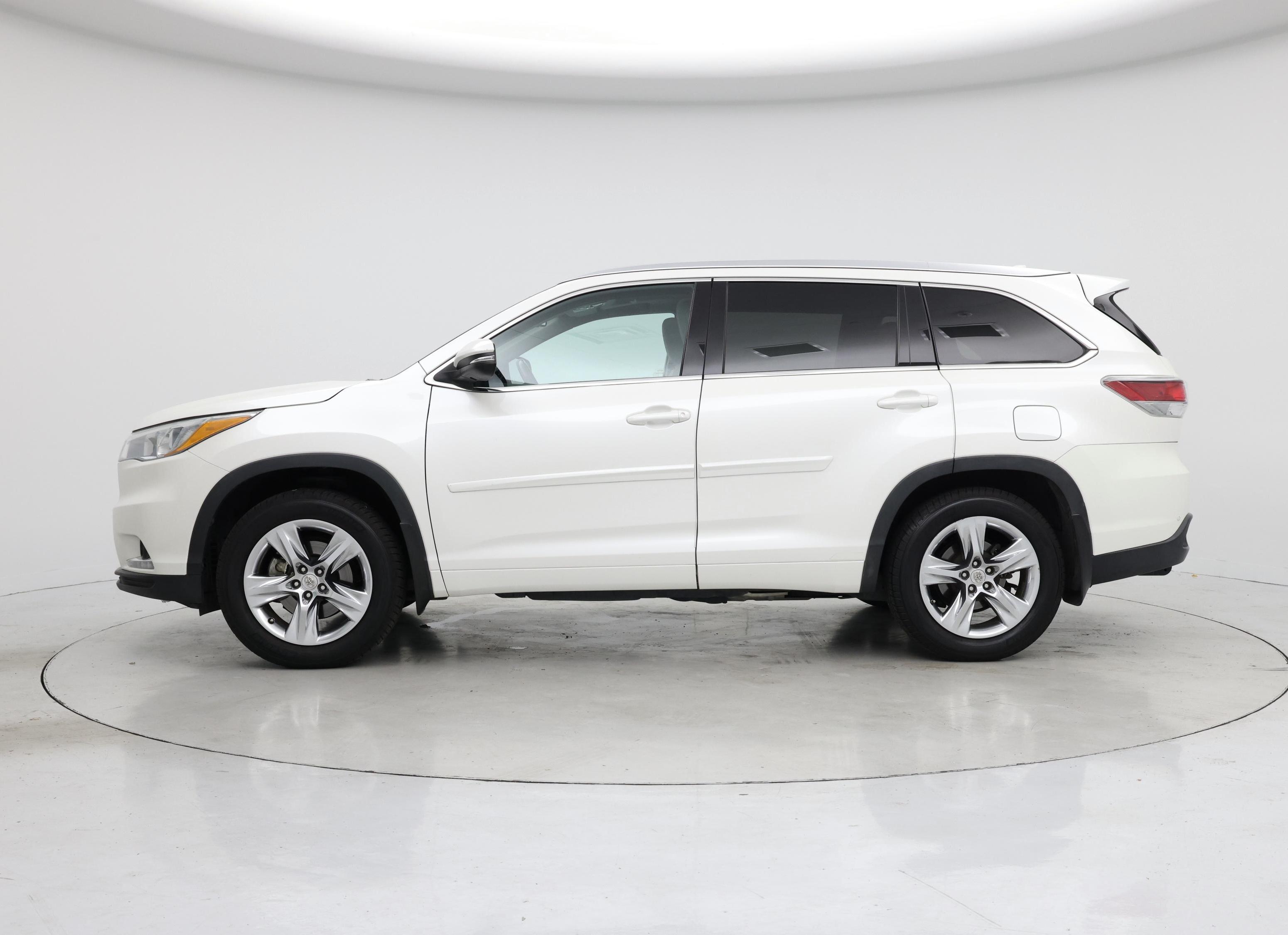 Thumbnail: 2014 Toyota Highlander - 3