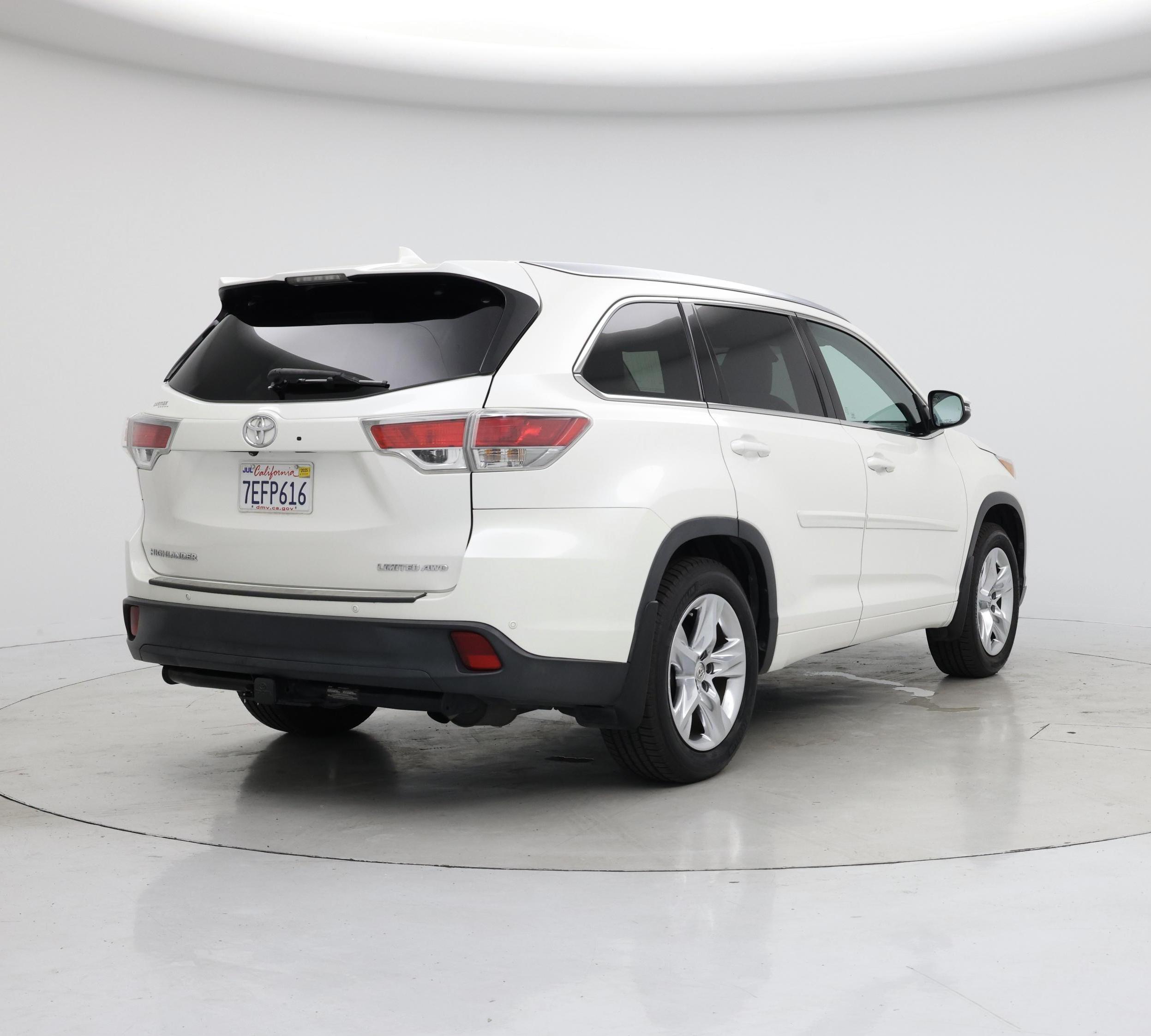 Thumbnail: 2014 Toyota Highlander - 8