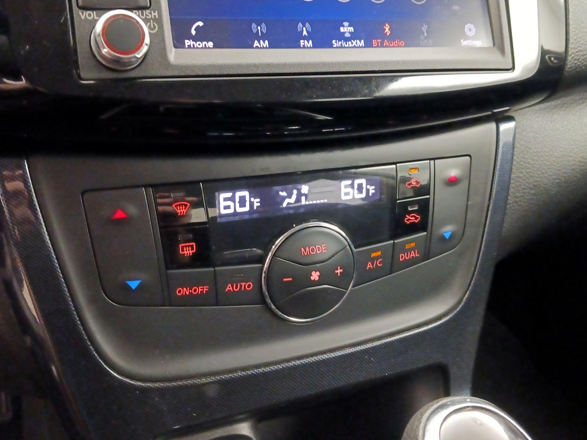 Thumbnail: 2019 Nissan Sentra - 16