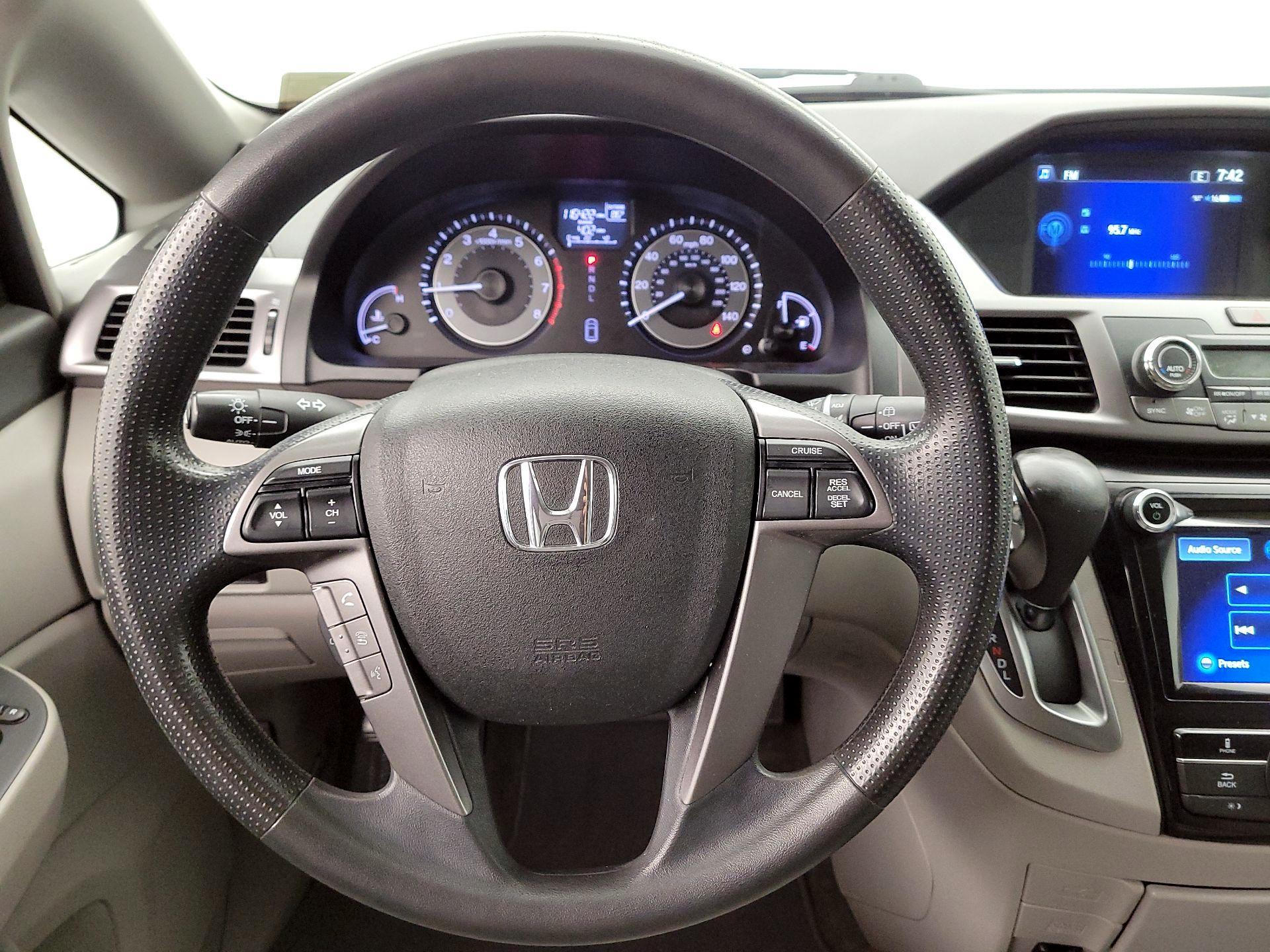 Thumbnail: 2014 Honda Odyssey - 10