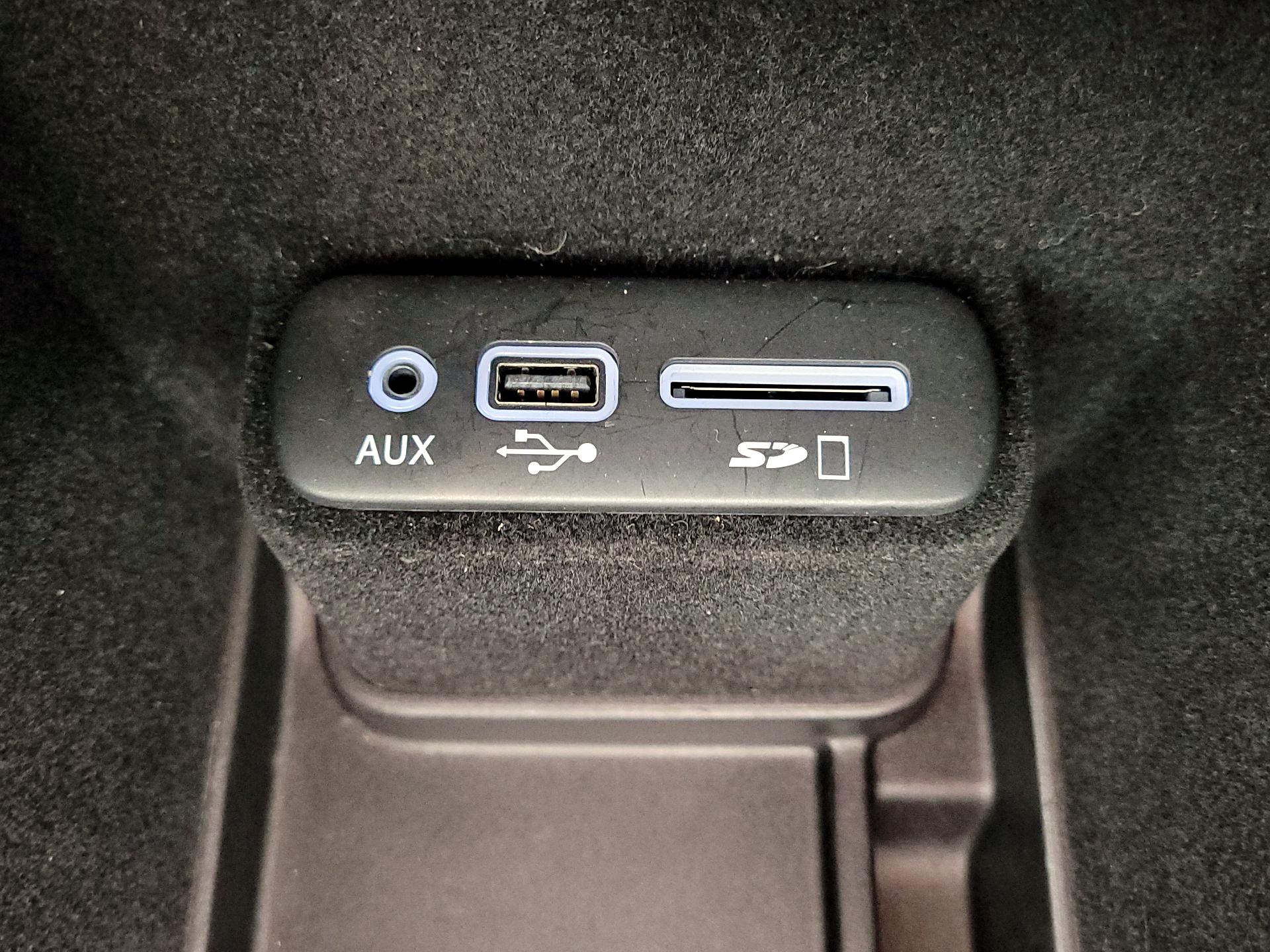 Thumbnail: 2016 Dodge Charger - 19