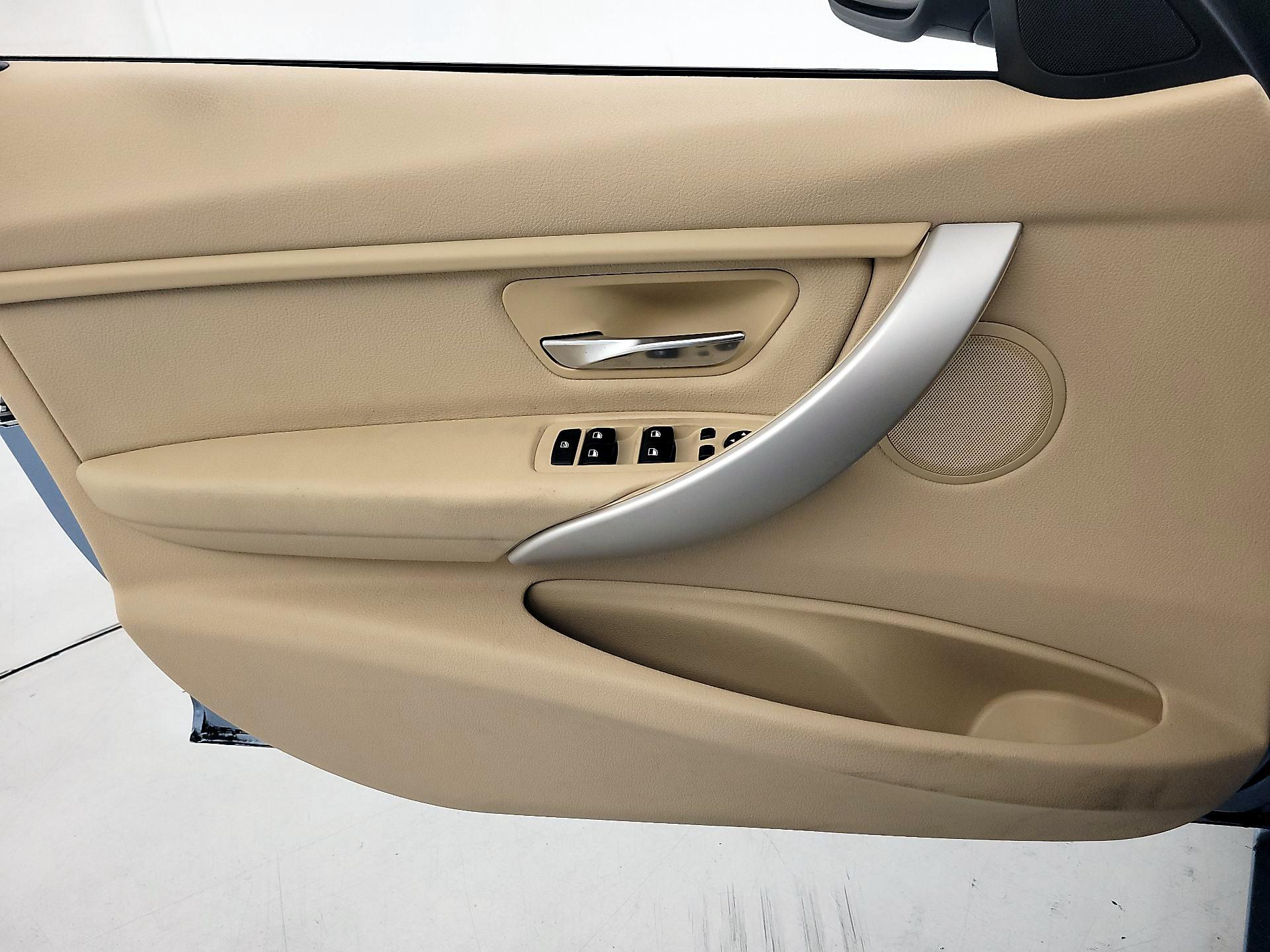 Thumbnail: 2014 BMW 3 Series - 12