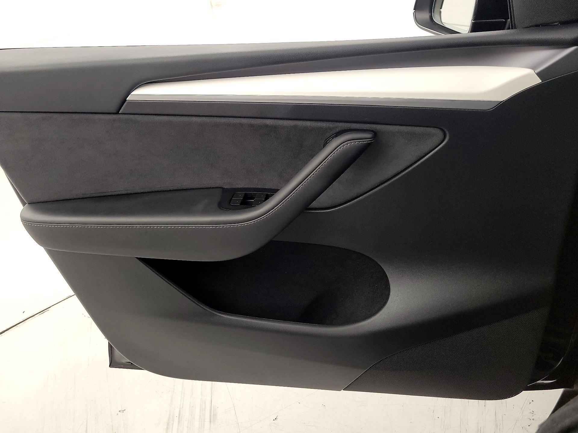 Thumbnail: 2024 Tesla Model Y - 12