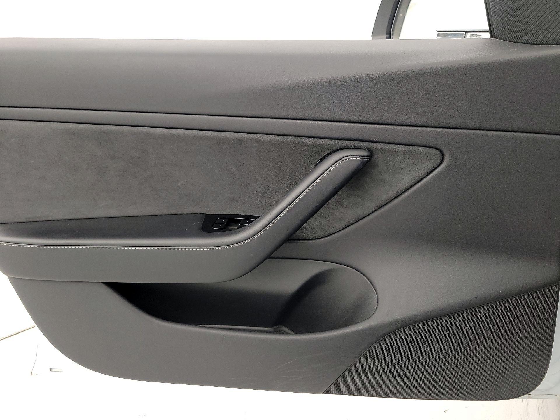 Thumbnail: 2019 Tesla Model 3 - 12