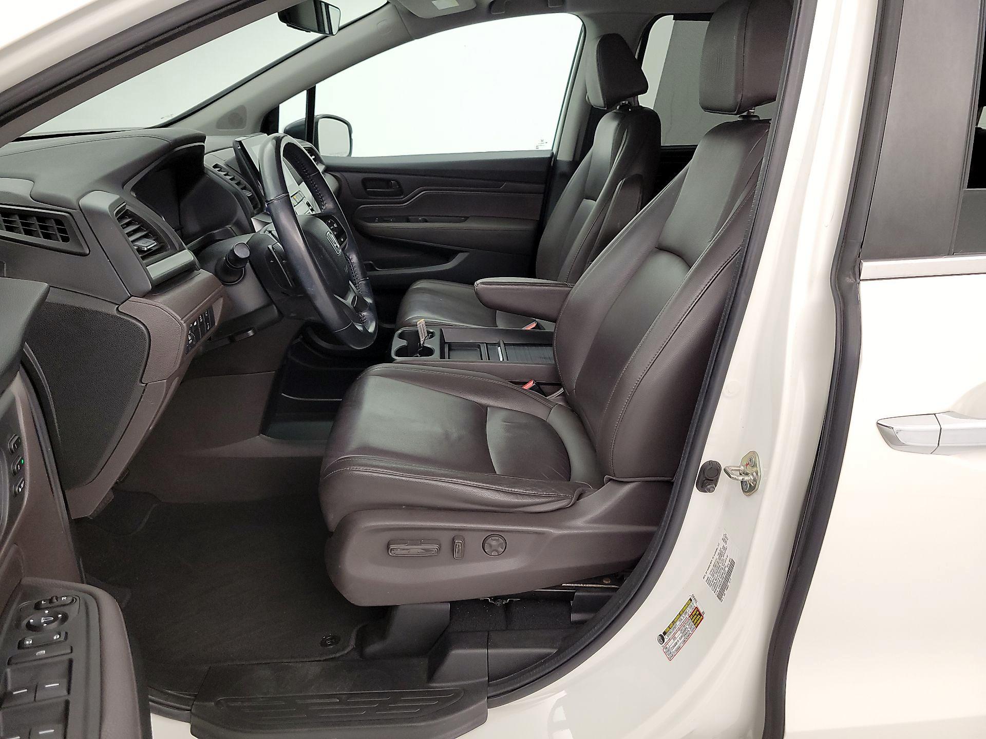 Thumbnail: 2019 Honda Odyssey - 11