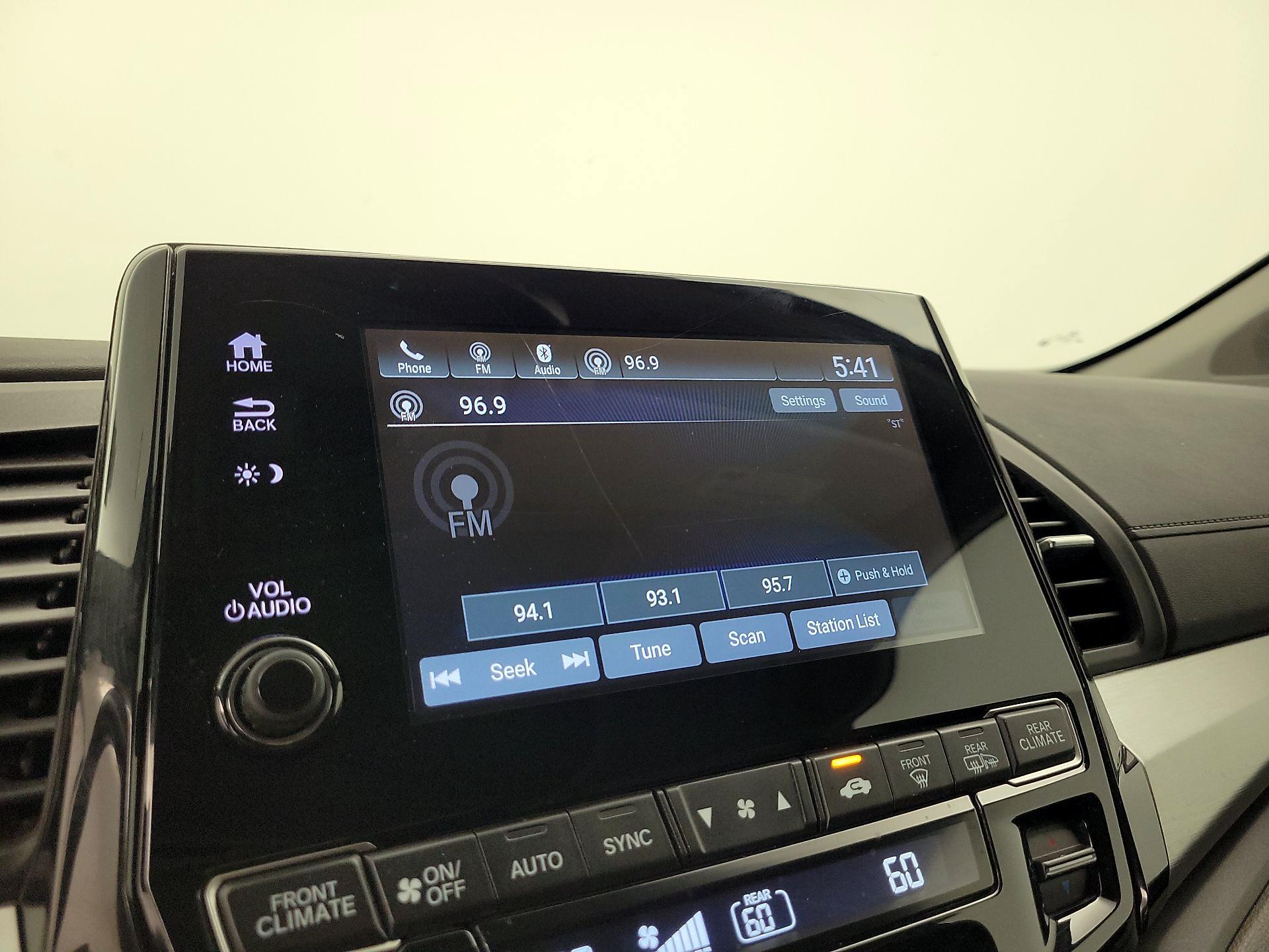 Thumbnail: 2019 Honda Odyssey - 15