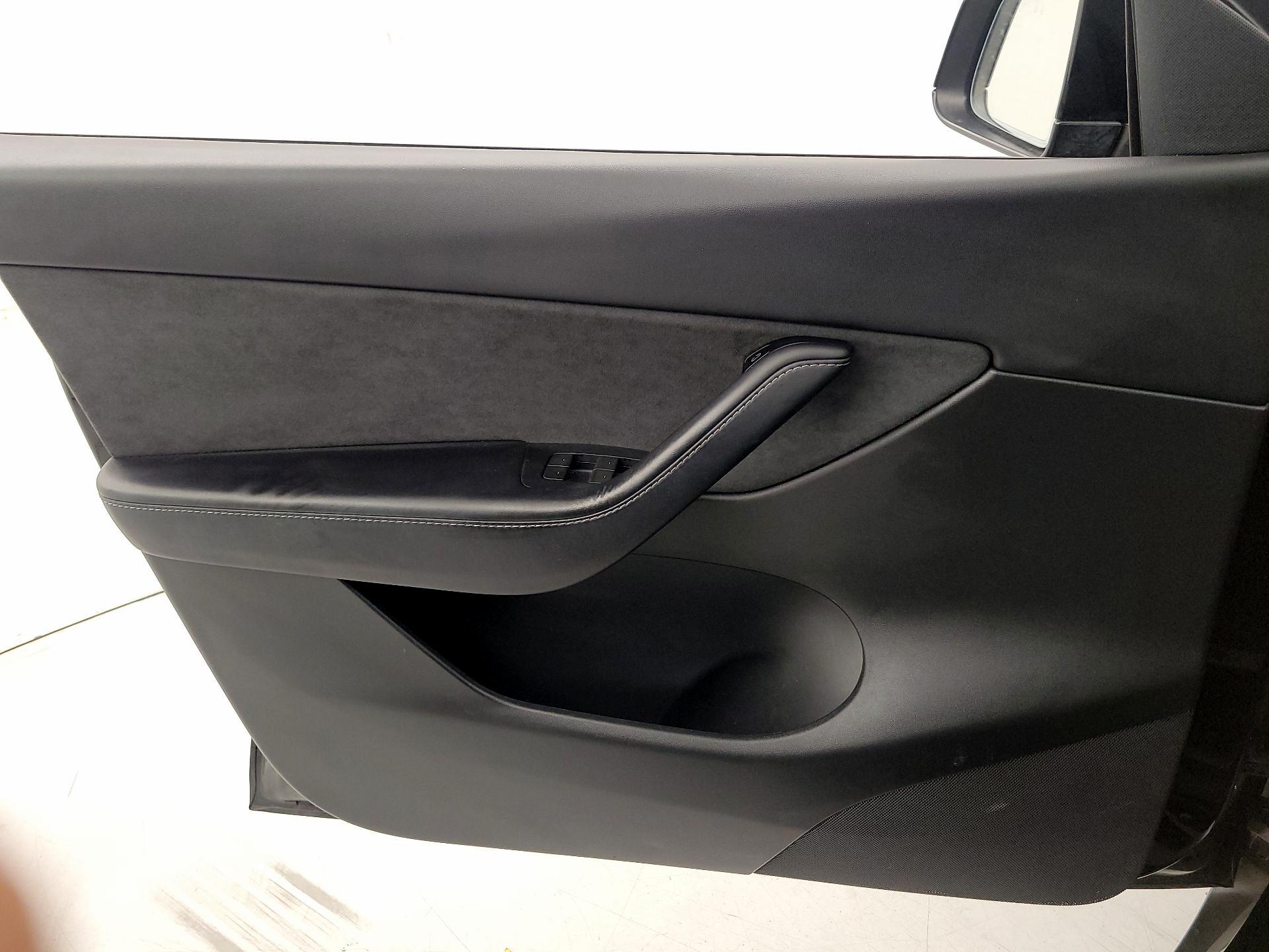 Thumbnail: 2022 Tesla Model Y - 12
