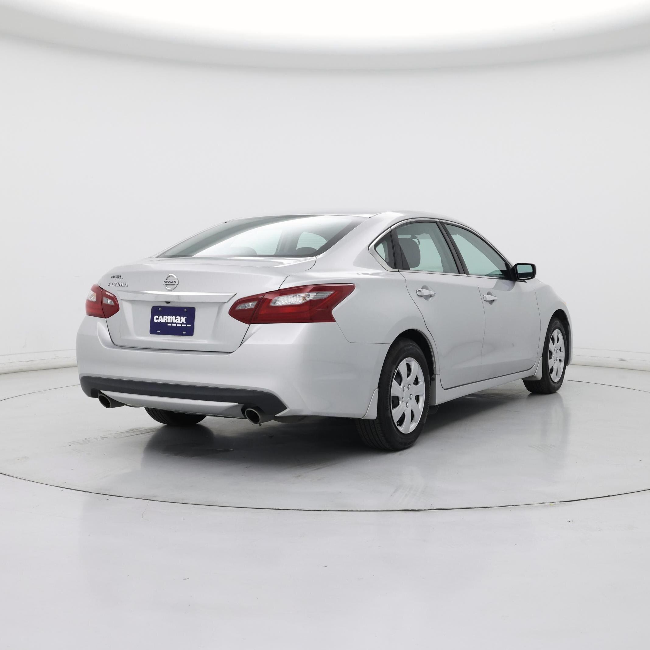 Thumbnail: 2018 Nissan Altima - 8