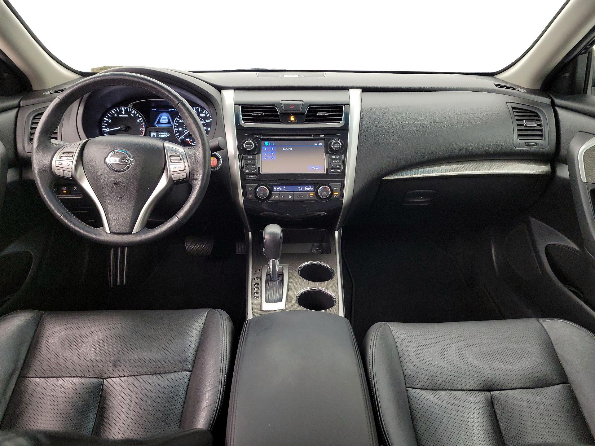 Thumbnail: 2015 Nissan Altima - 9