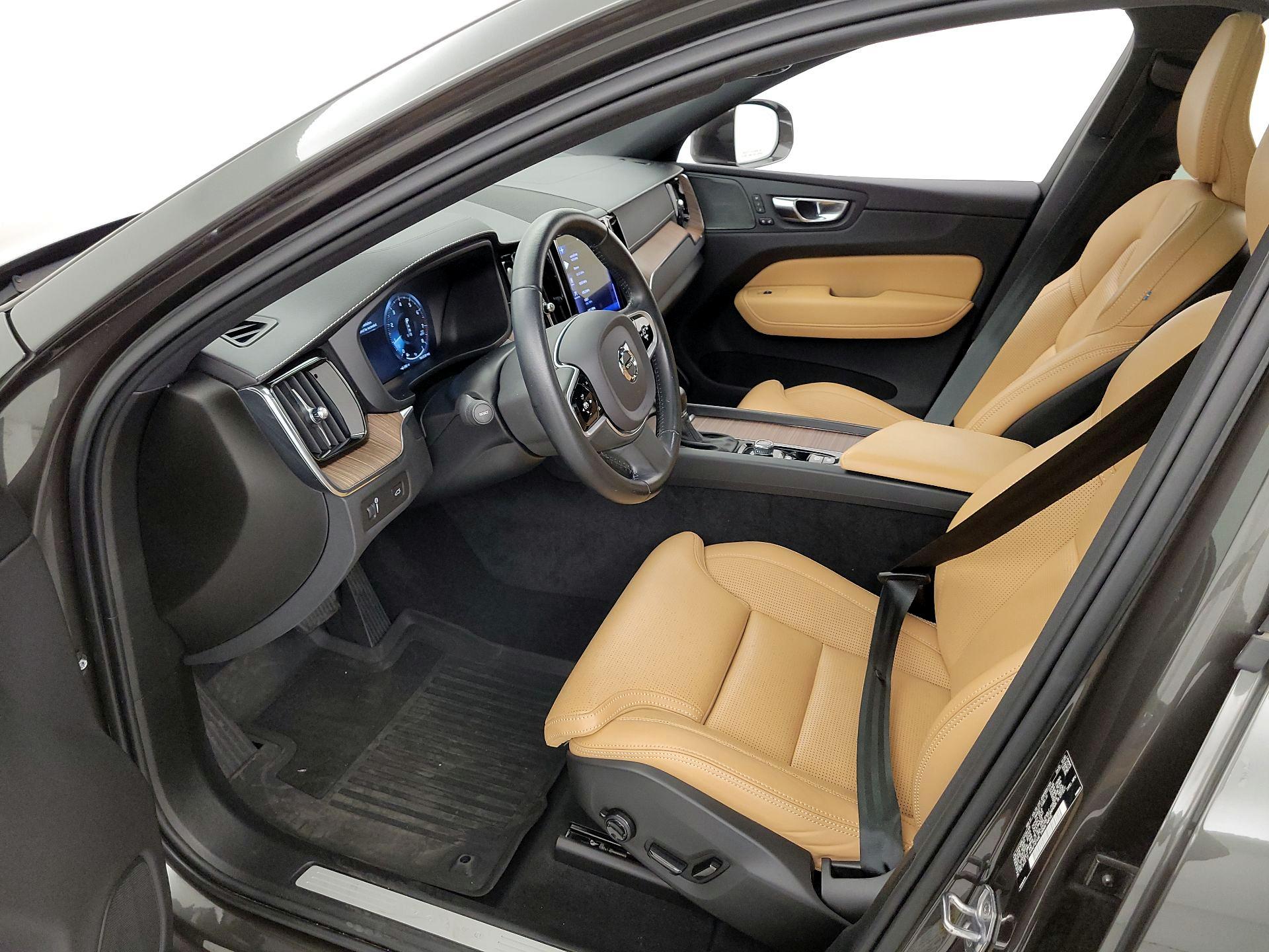 Thumbnail: 2021 Volvo XC60 - 11