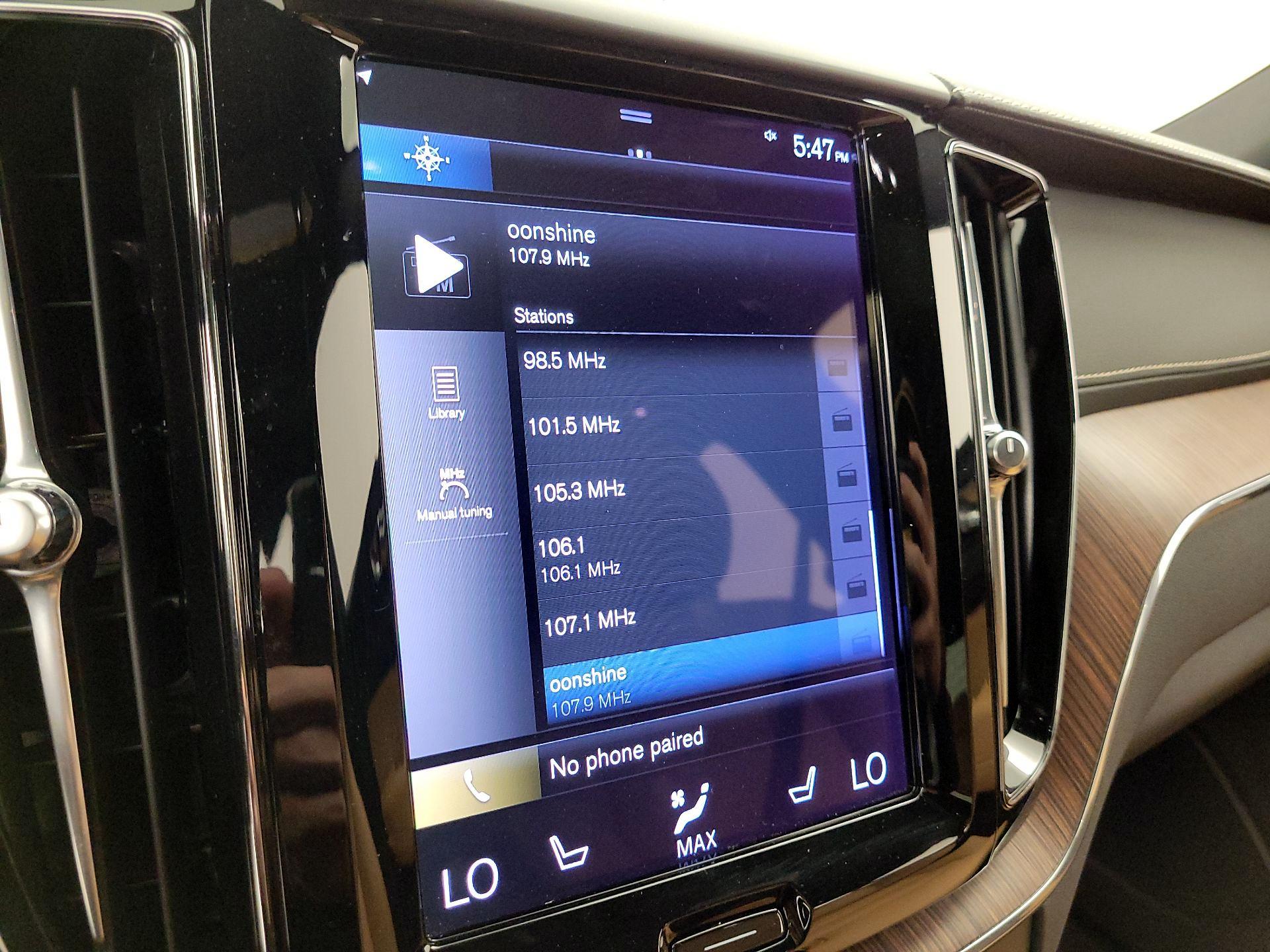 Thumbnail: 2021 Volvo XC60 - 16