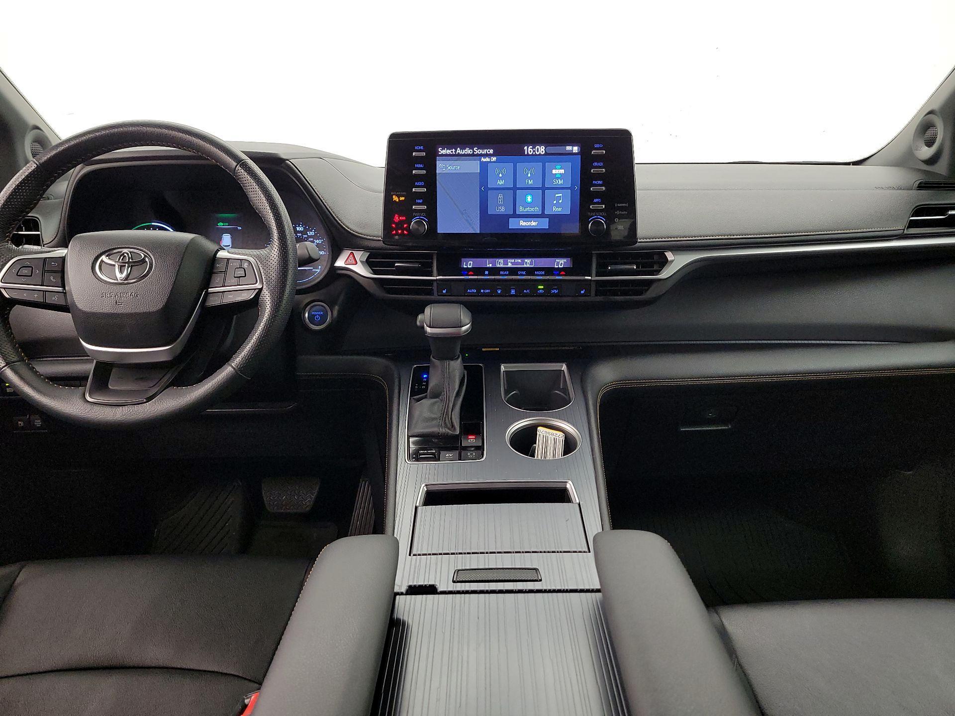 Thumbnail: 2024 Toyota Sienna - 9