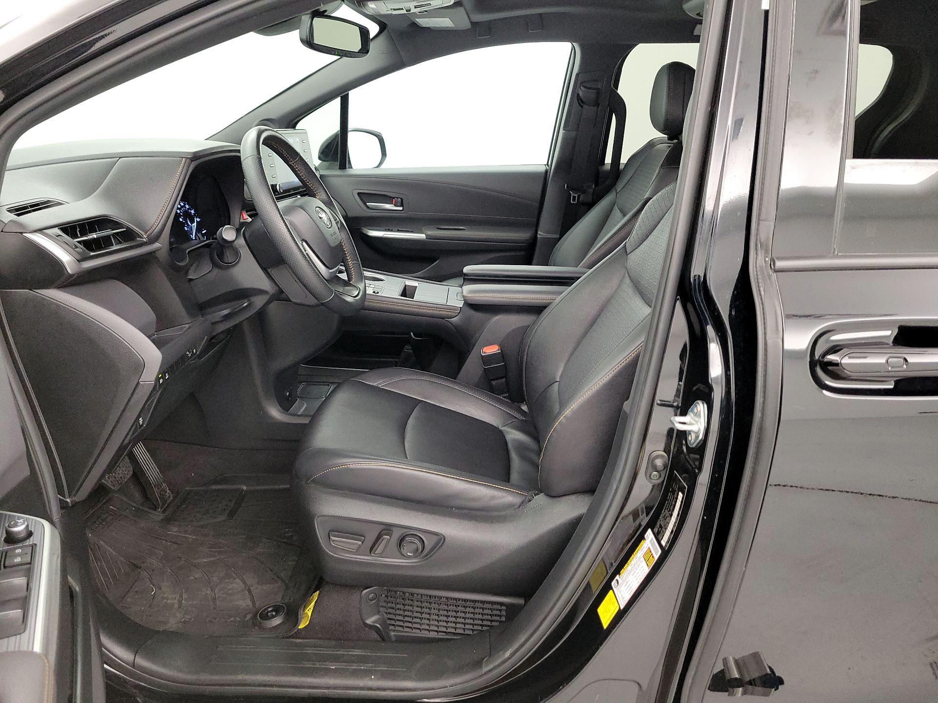 Thumbnail: 2024 Toyota Sienna - 11