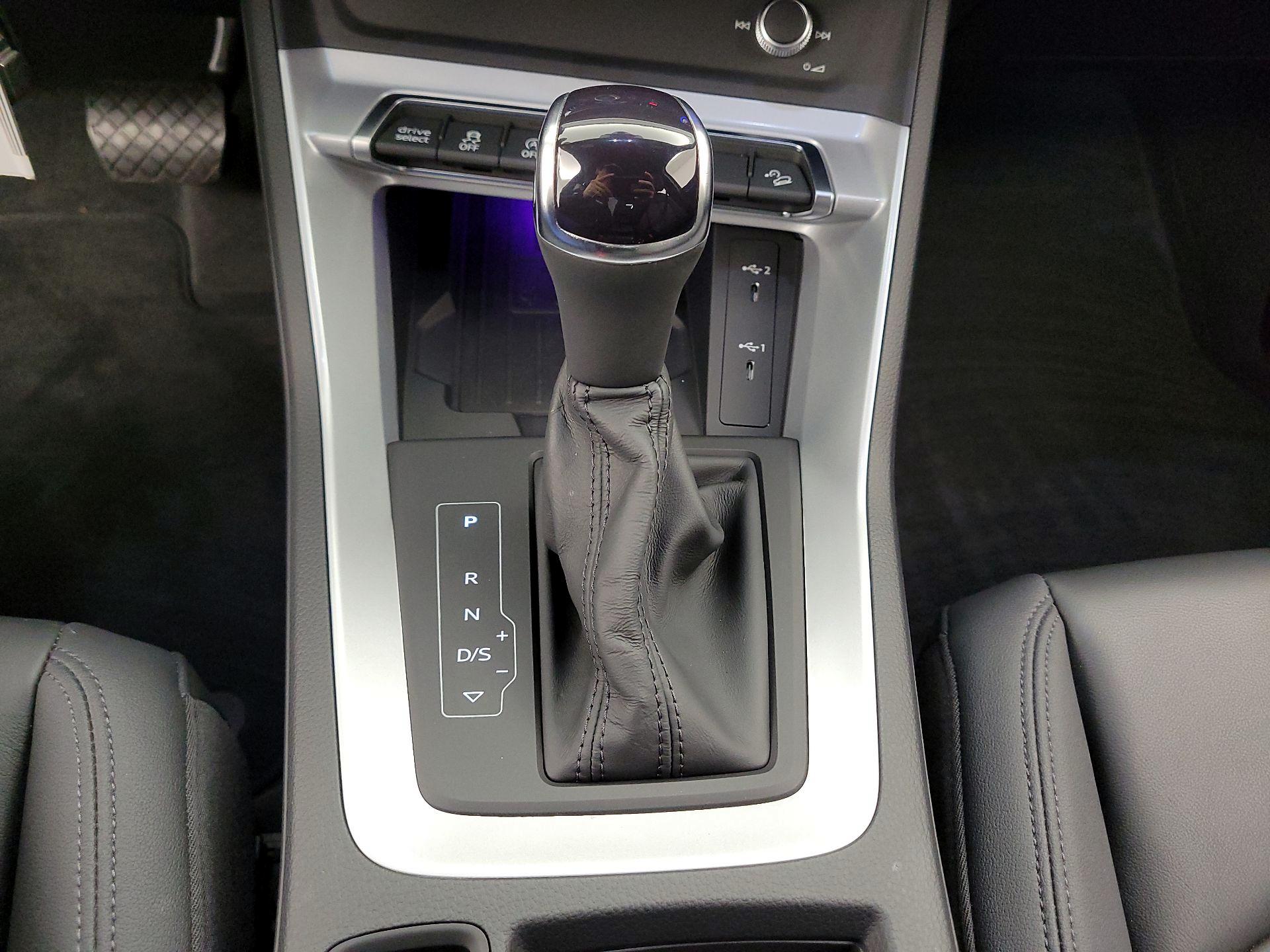 Thumbnail: 2022 Audi Q3 - 18