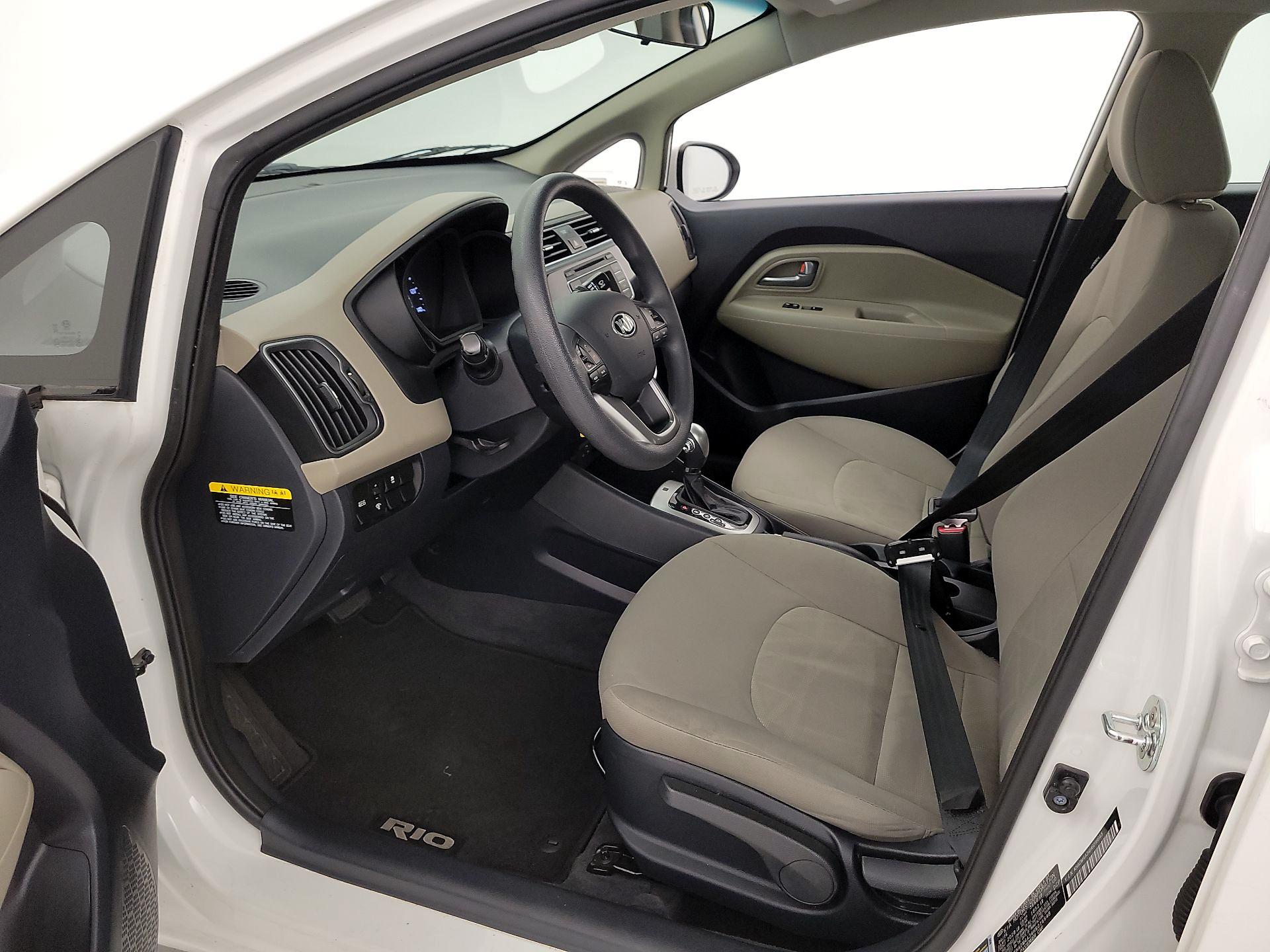 Thumbnail: 2017 Kia Rio - 11