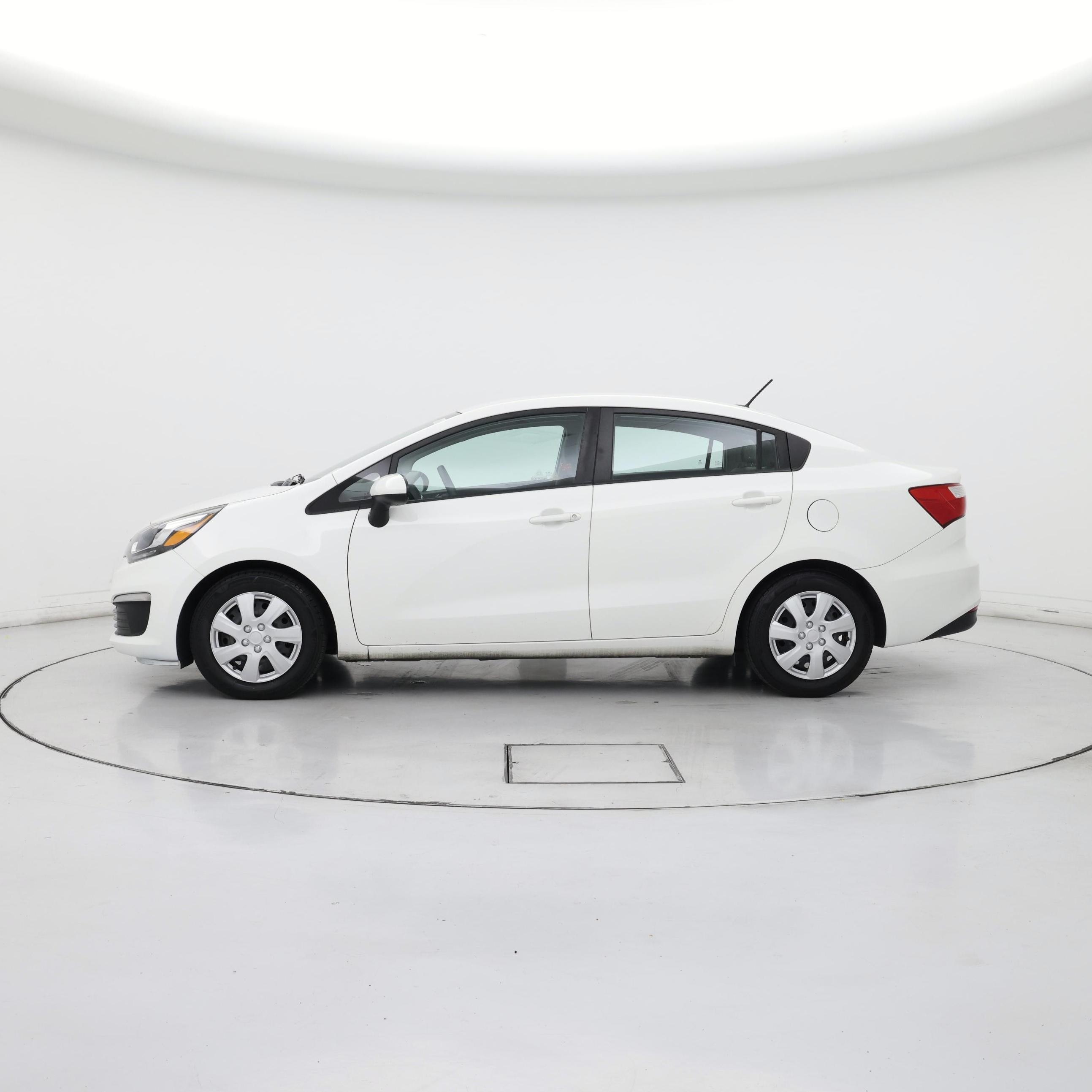 Thumbnail: 2017 Kia Rio - 3