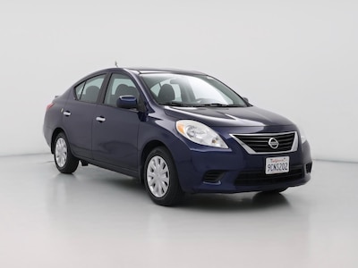 Blue 2013 Nissan Versa SV