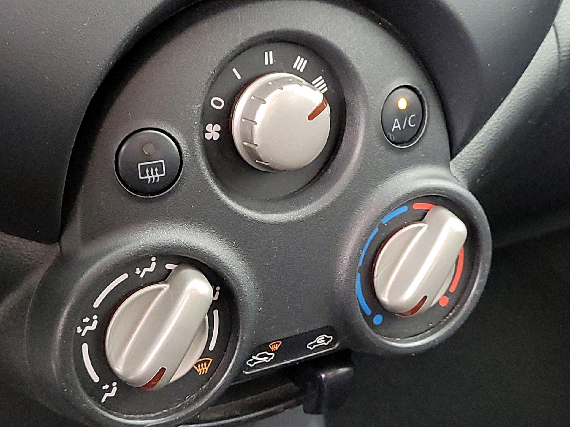 Thumbnail: 2013 Nissan Versa - 15