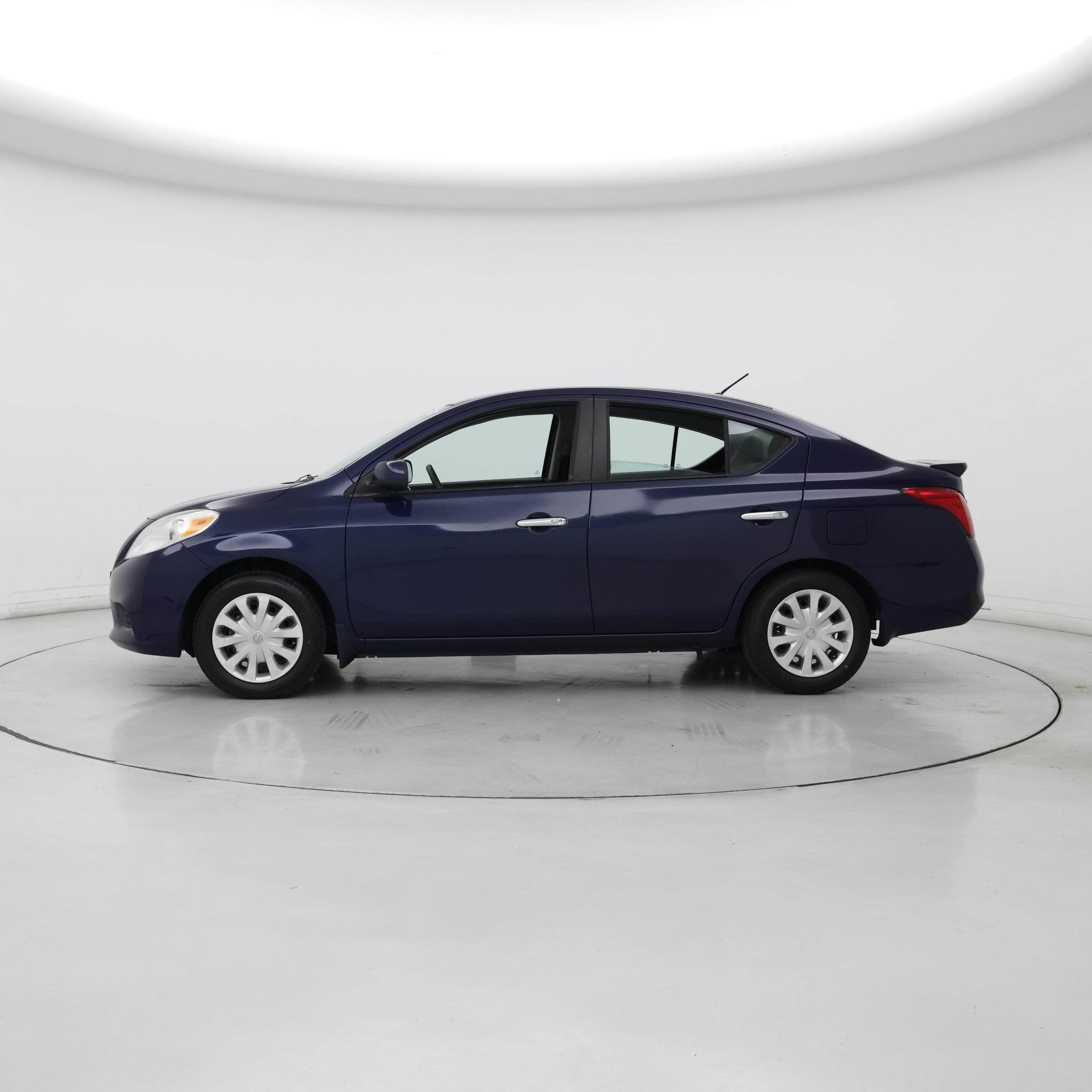 Thumbnail: 2013 Nissan Versa - 3
