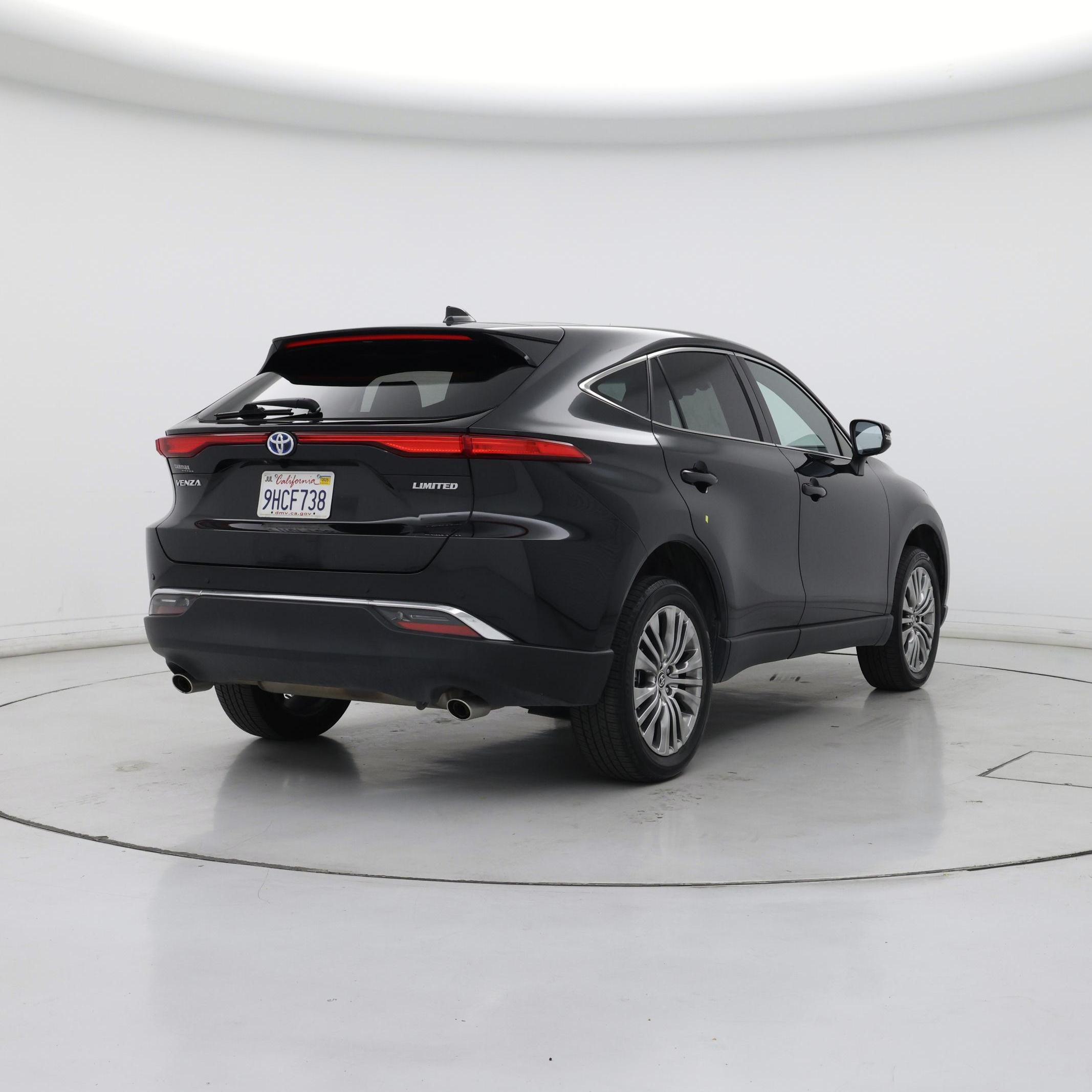 Thumbnail: 2023 Toyota Venza - 8