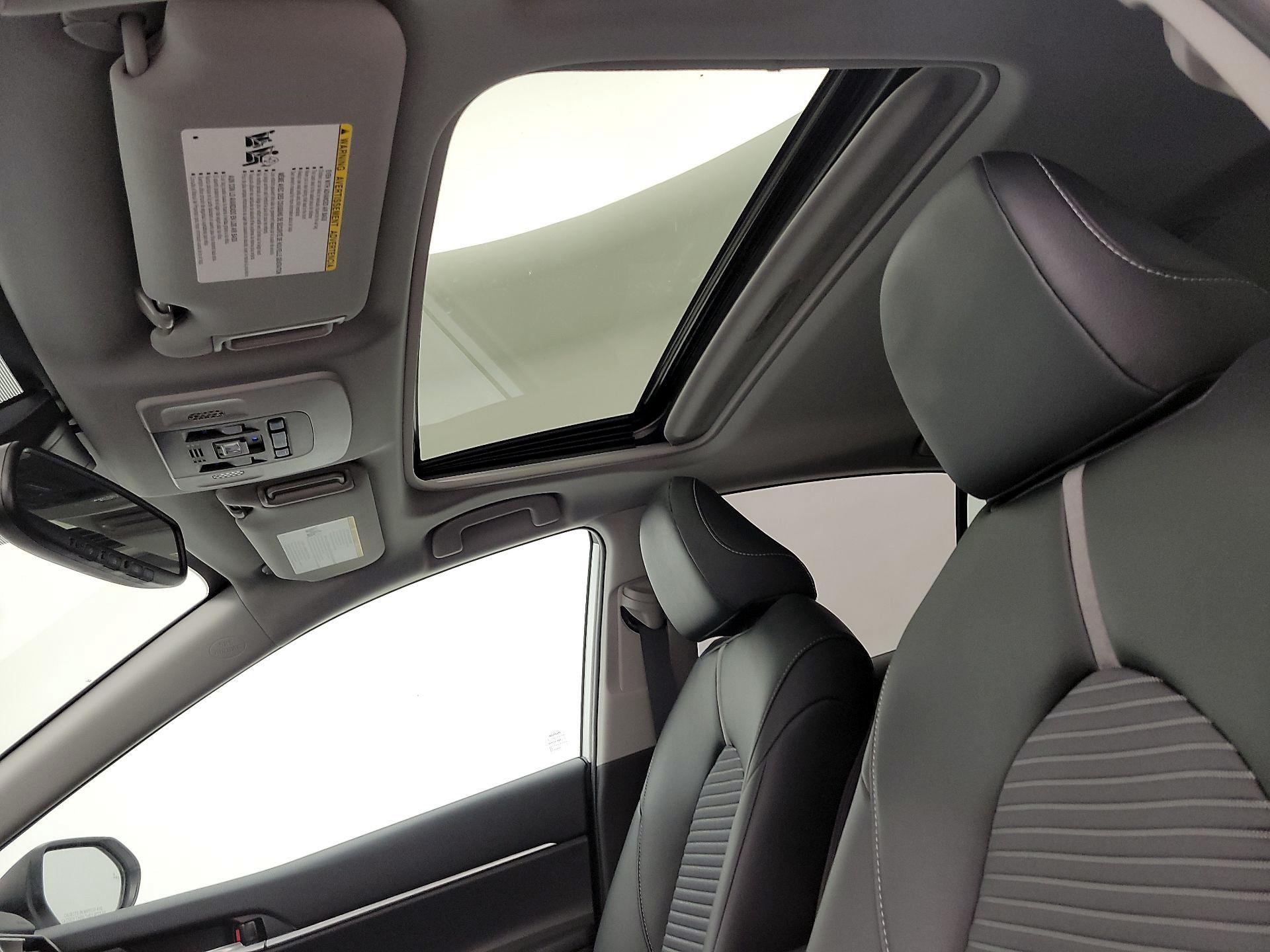 Thumbnail: 2019 Toyota Camry - 19
