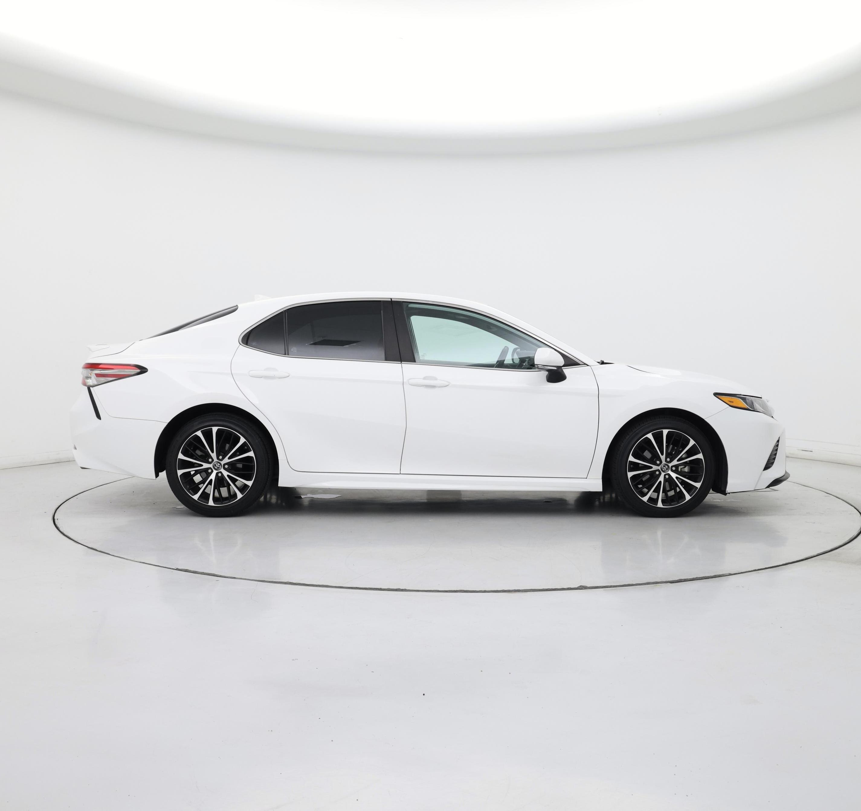 Thumbnail: 2019 Toyota Camry - 7