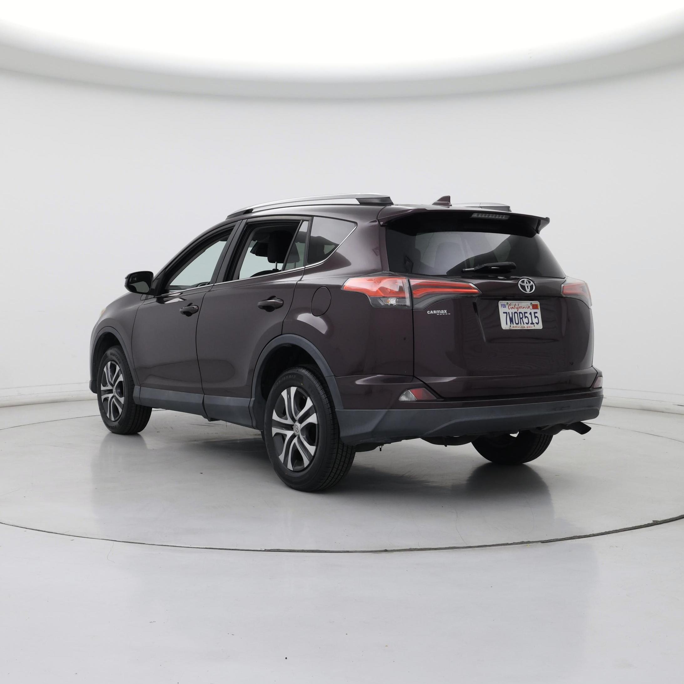 Thumbnail: 2017 Toyota RAV4 - 2