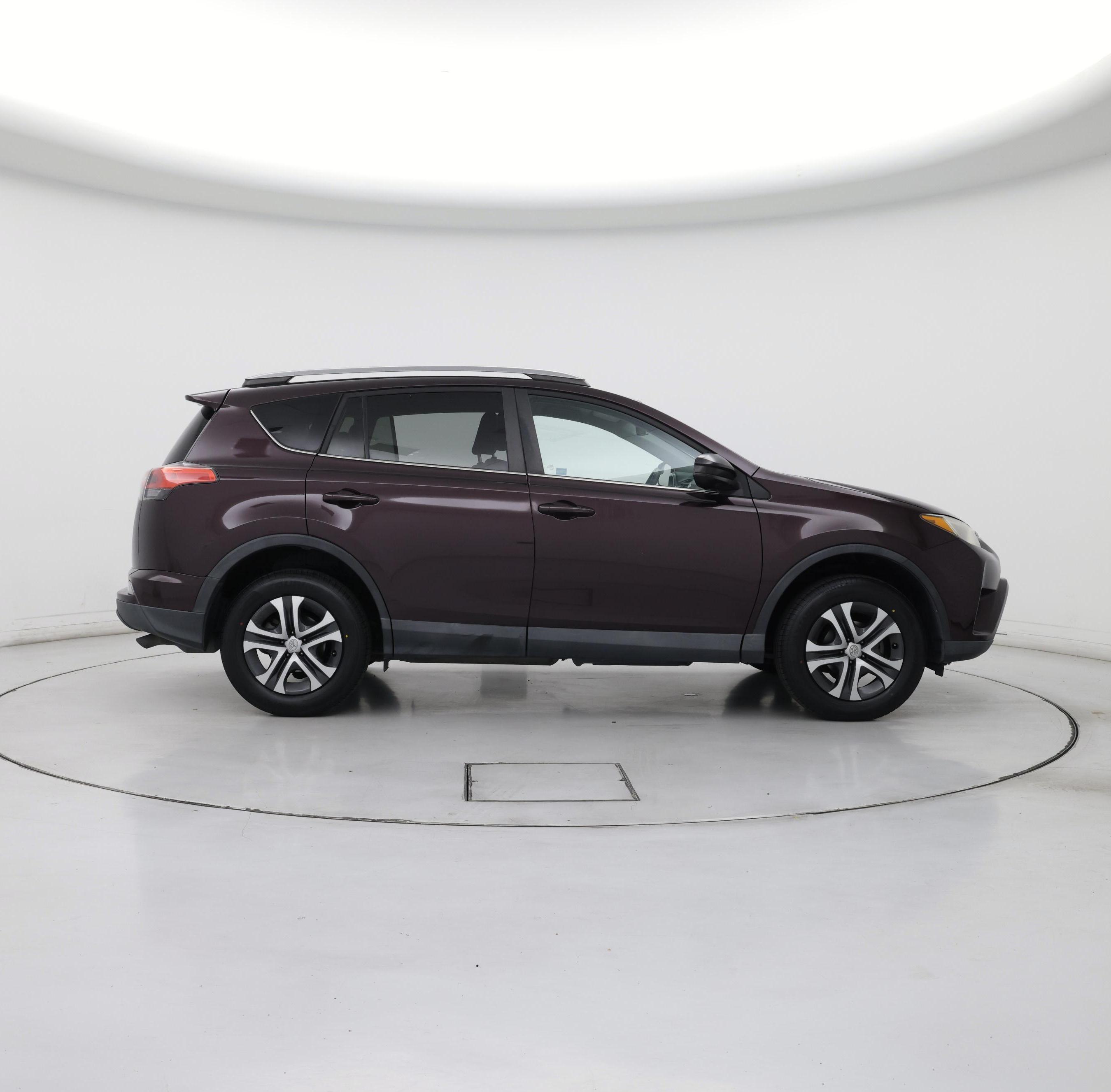 Thumbnail: 2017 Toyota RAV4 - 7