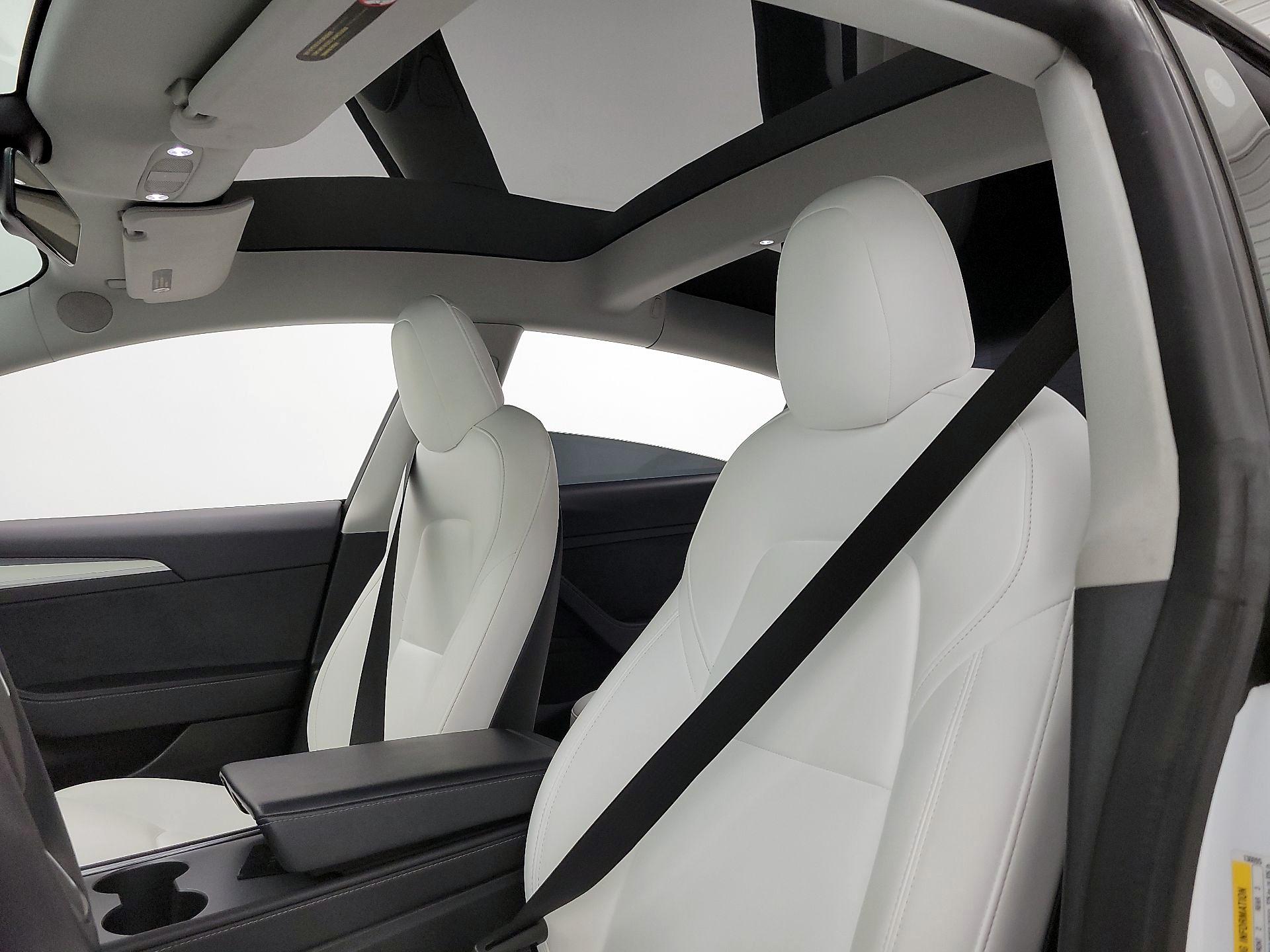 Thumbnail: 2022 Tesla Model 3 - 18