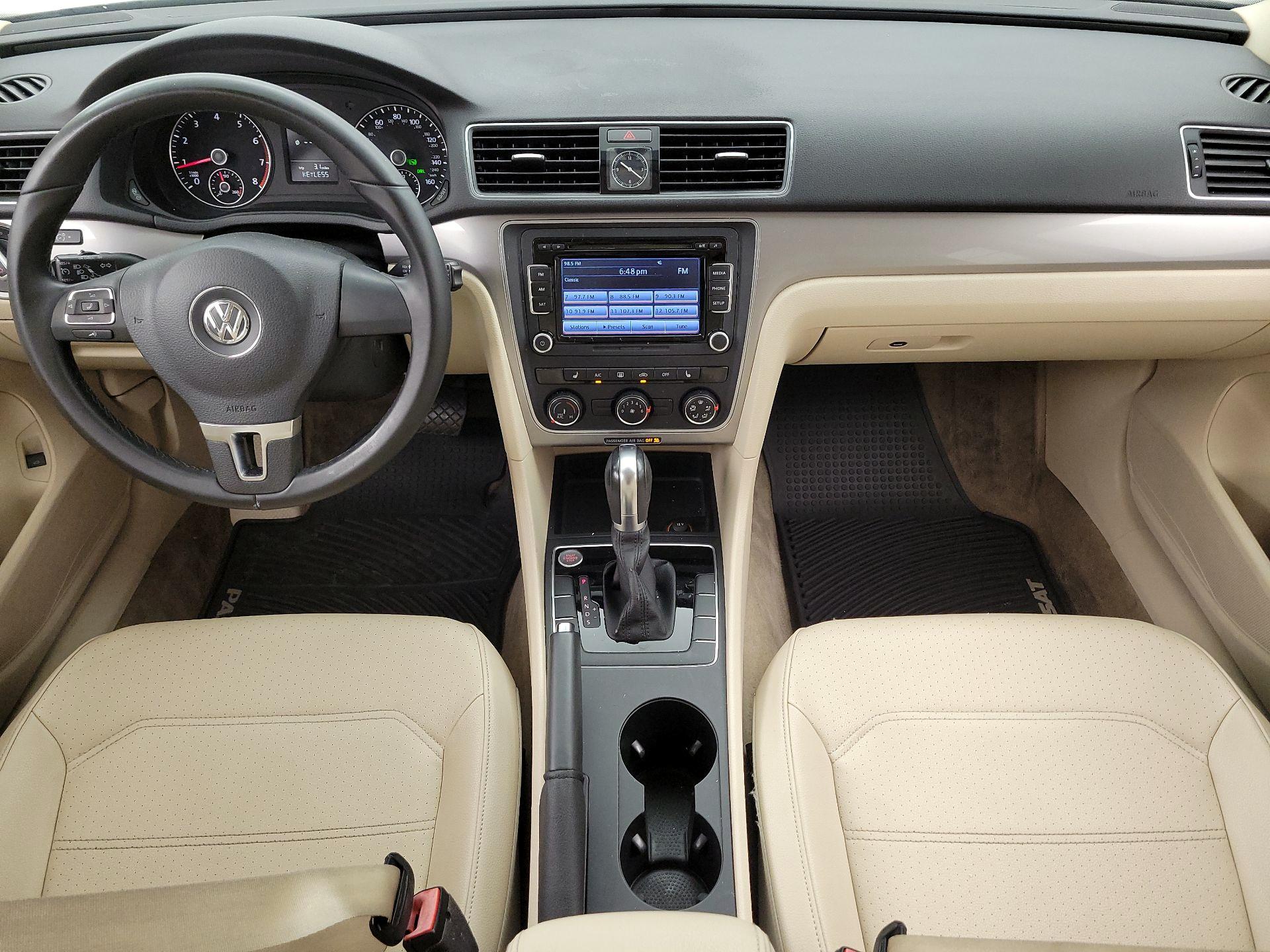Thumbnail: 2015 Volkswagen Passat - 9