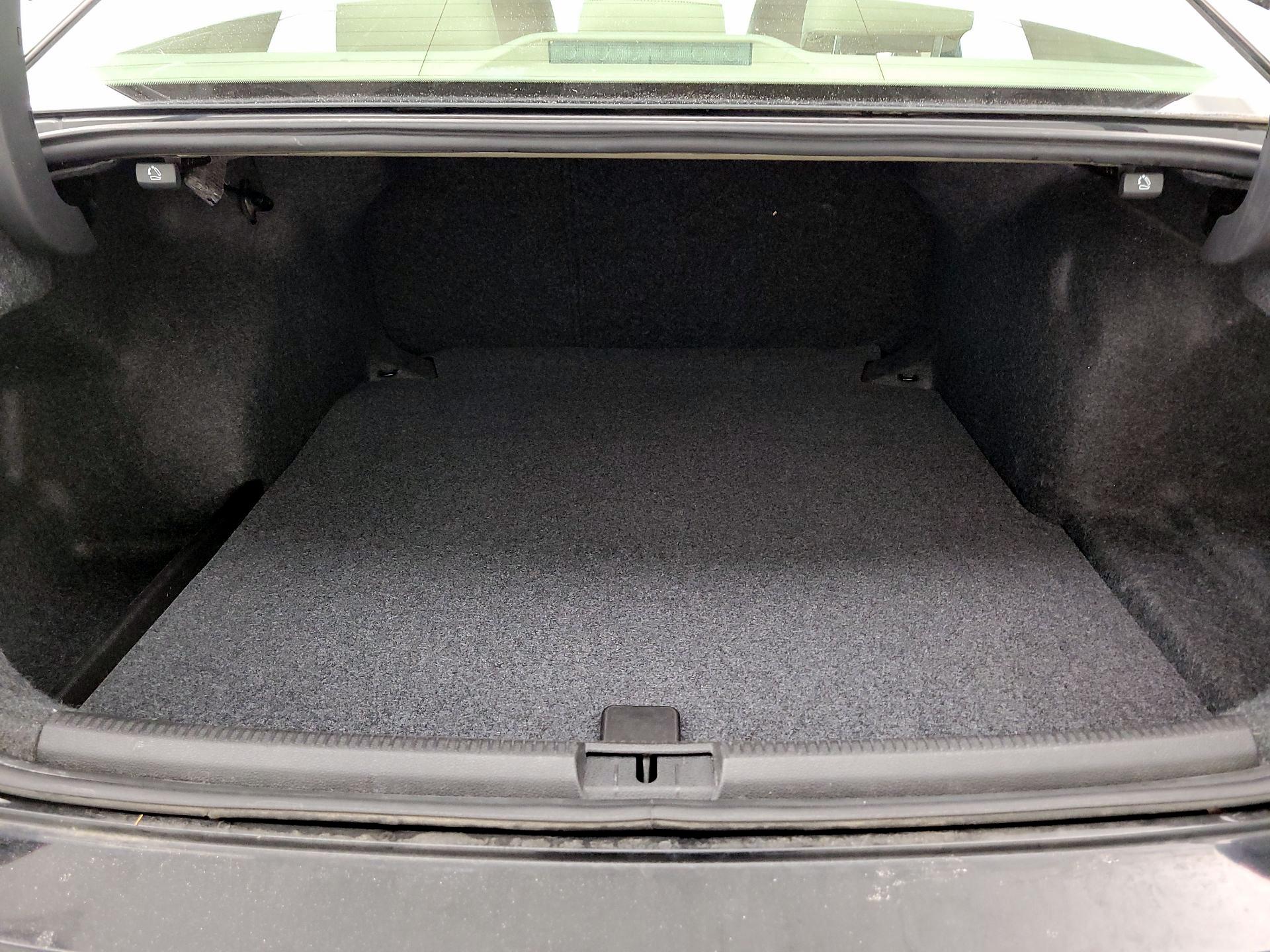 Thumbnail: 2015 Volkswagen Passat - 20