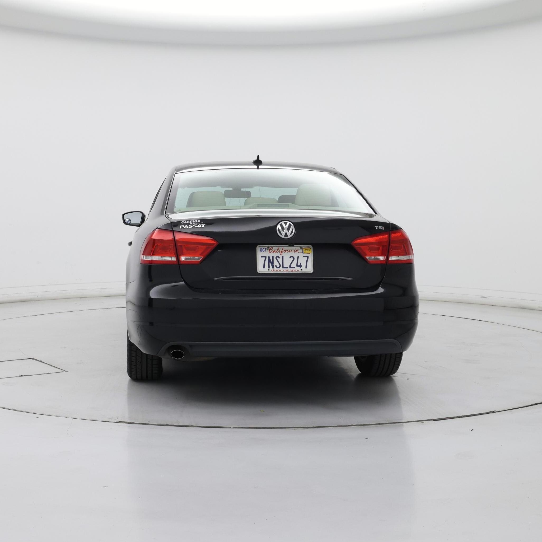 Thumbnail: 2015 Volkswagen Passat - 6